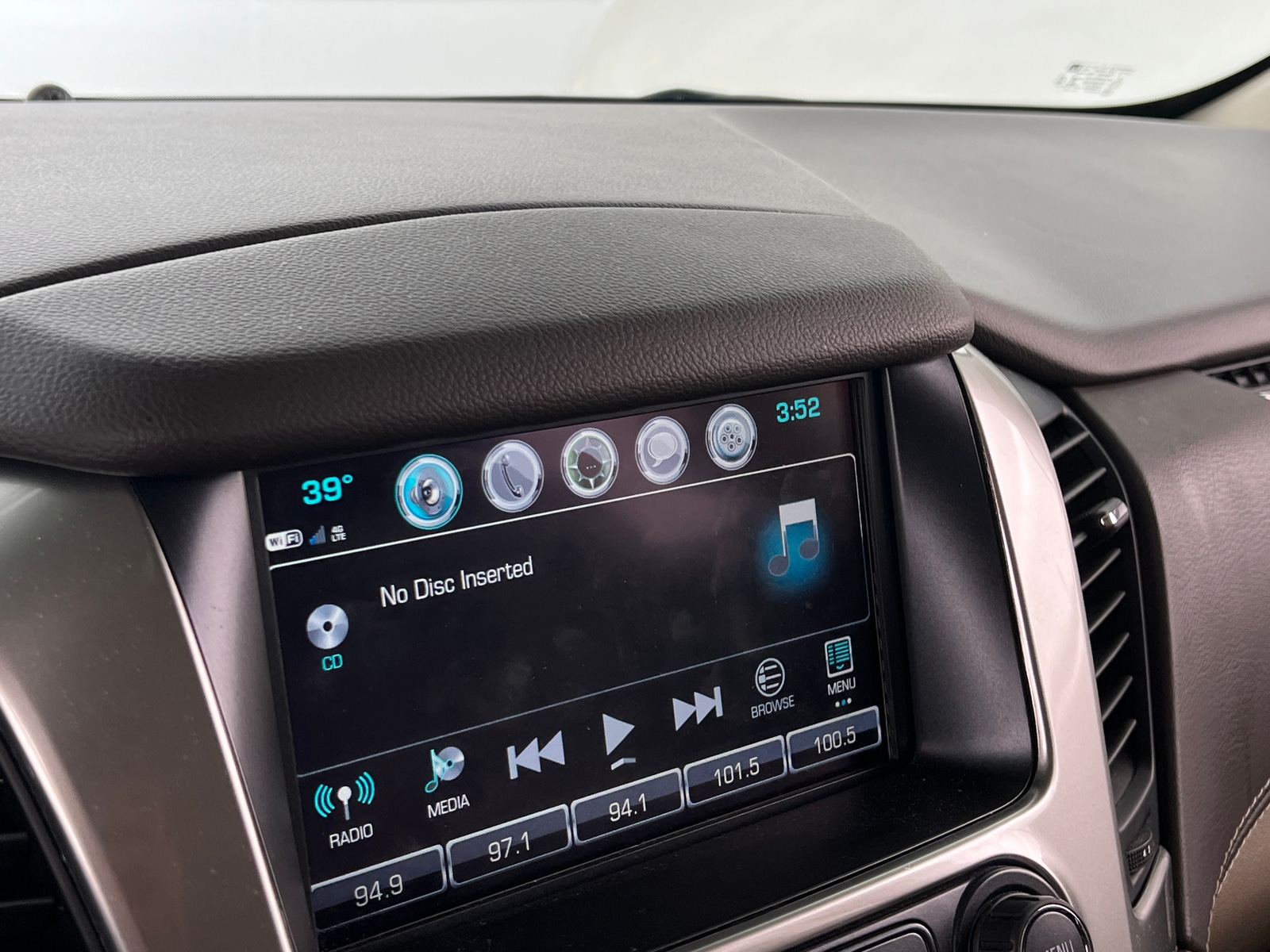 Thumbnail: 2020 Chevrolet Tahoe - 3