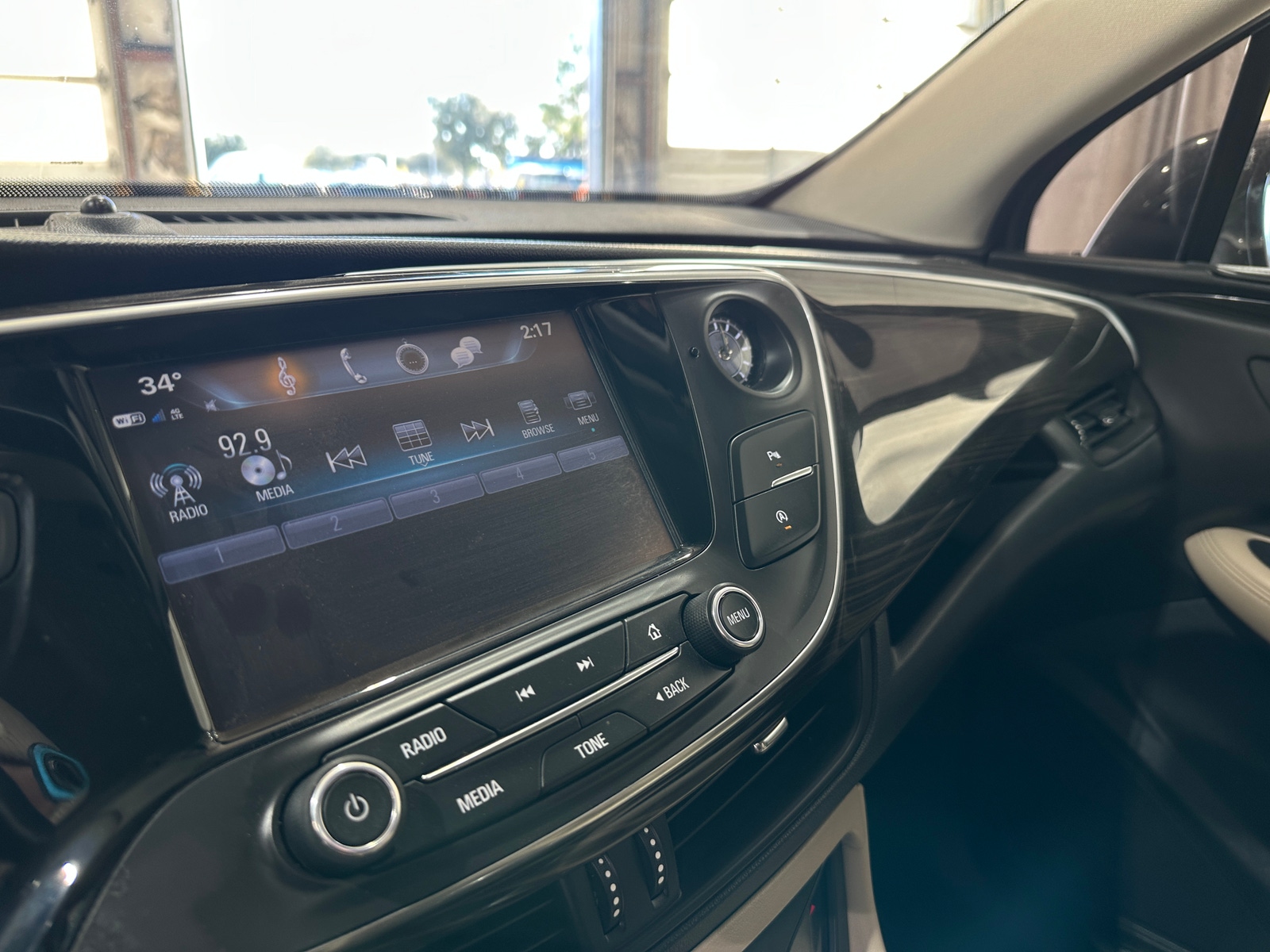 Thumbnail: 2020 Buick Envision - 3