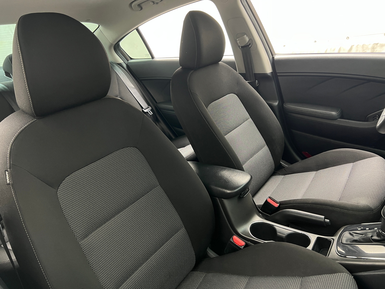 Thumbnail: 2017 Kia Forte - 2