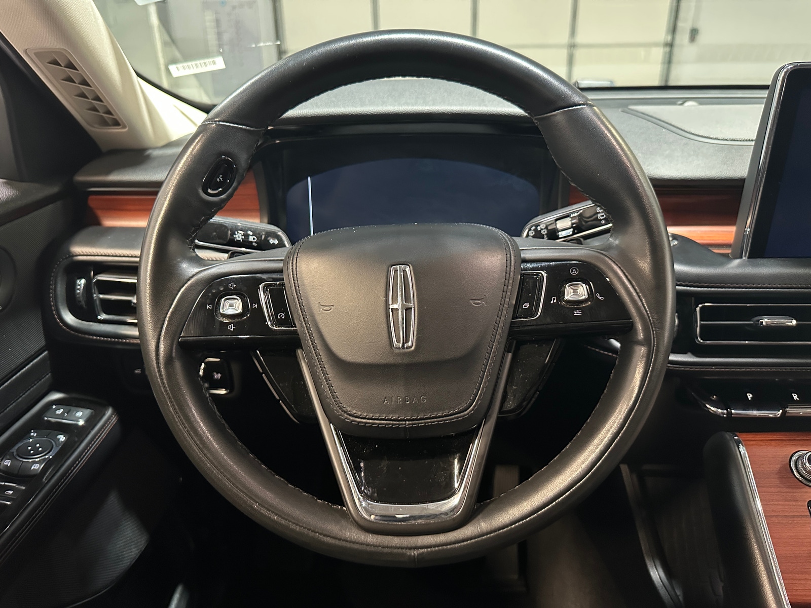 Thumbnail: 2024 Lincoln Aviator - 4