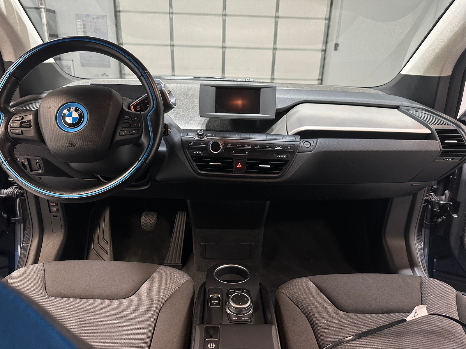 Thumbnail: 2018 BMW i3 - 3
