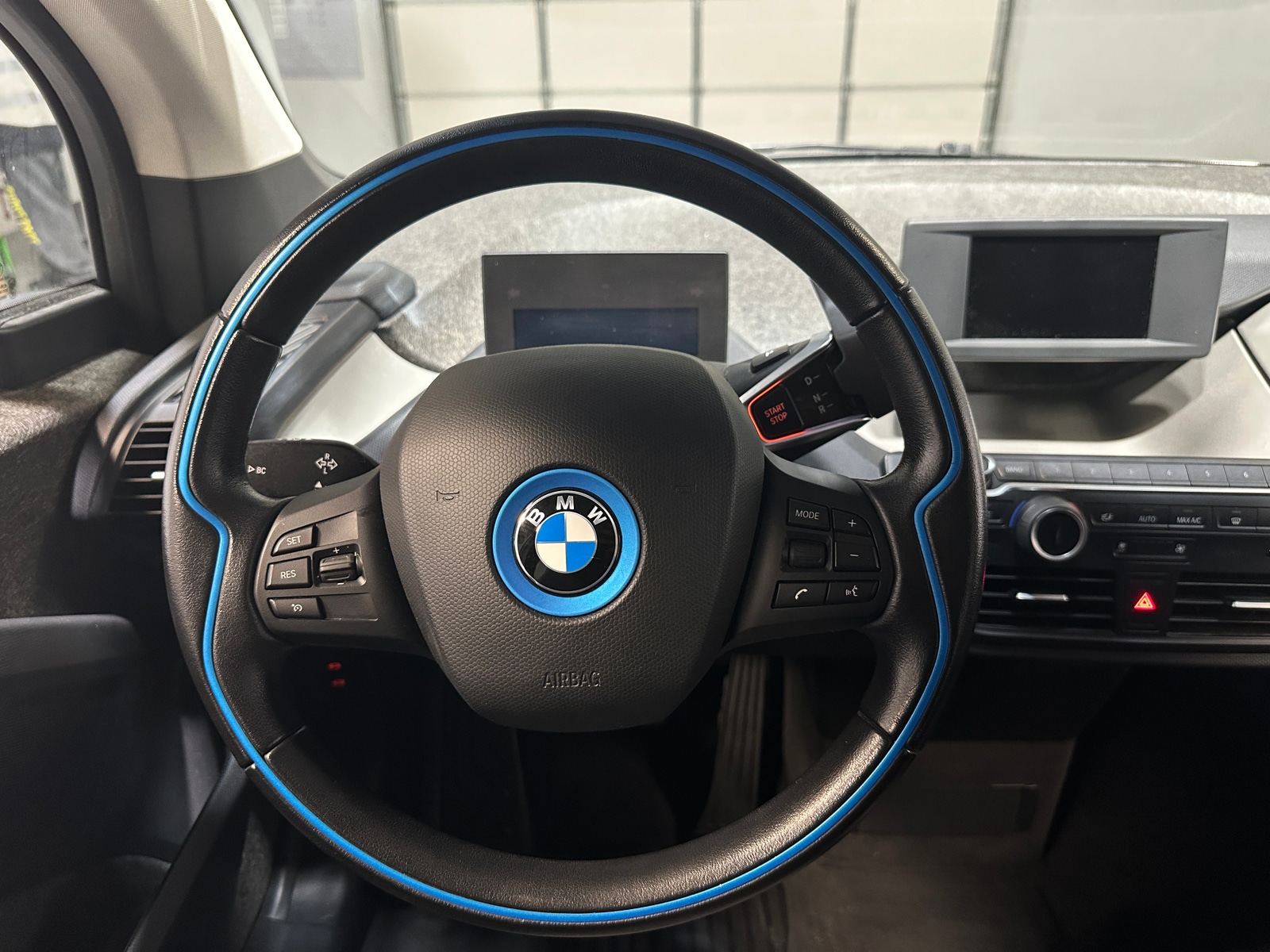 Thumbnail: 2018 BMW i3 - 5