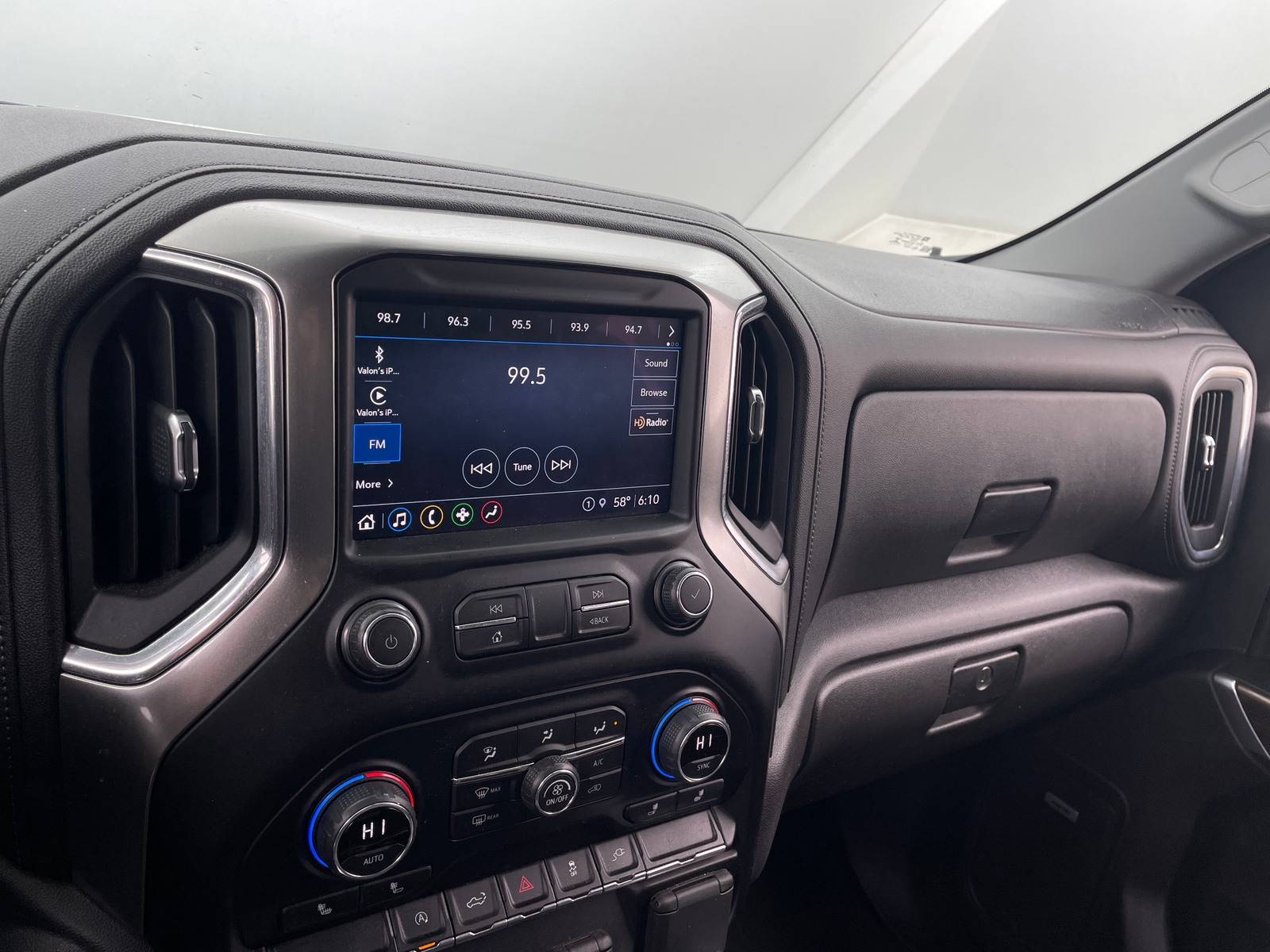 Thumbnail: 2021 Chevrolet Silverado 1500 - 3