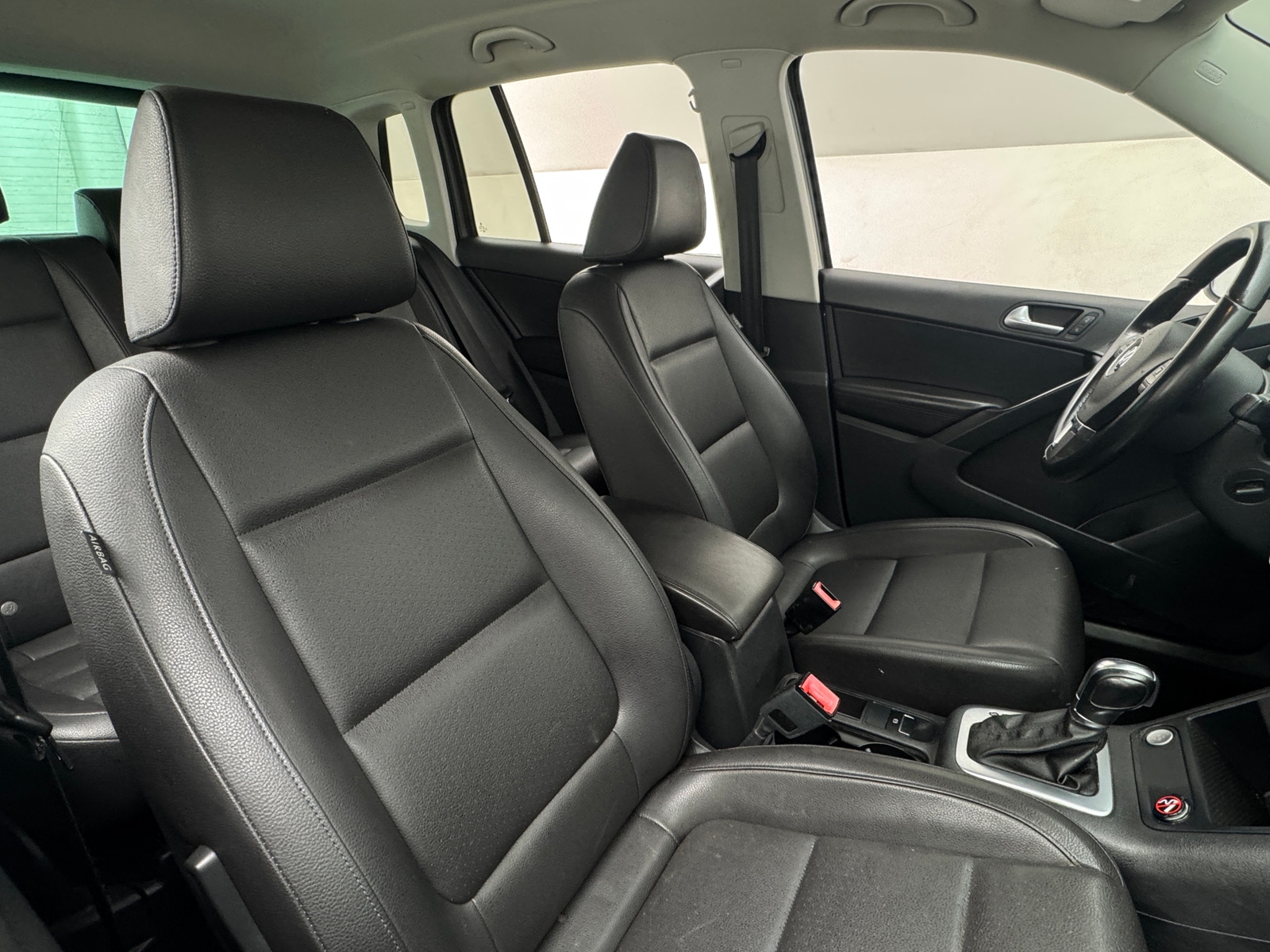 Thumbnail: 2016 Volkswagen Tiguan - 2