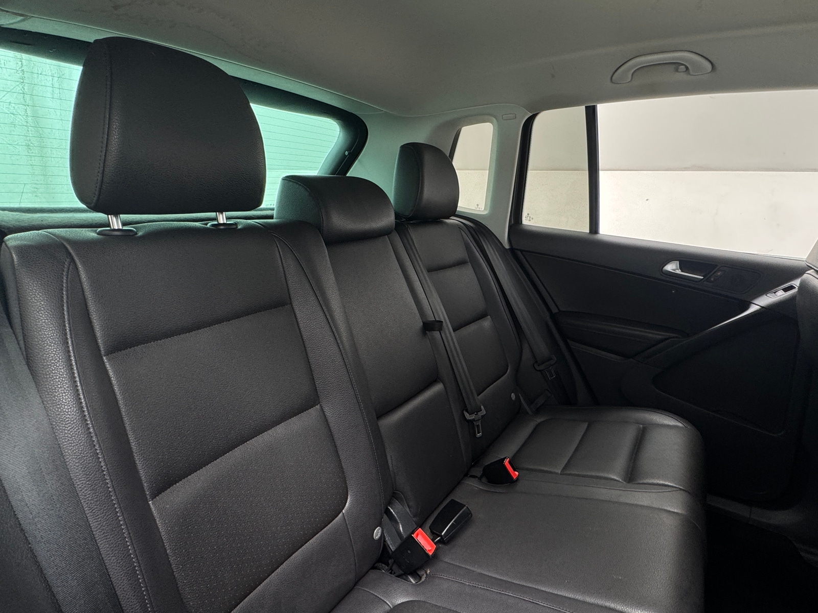 Thumbnail: 2016 Volkswagen Tiguan - 6