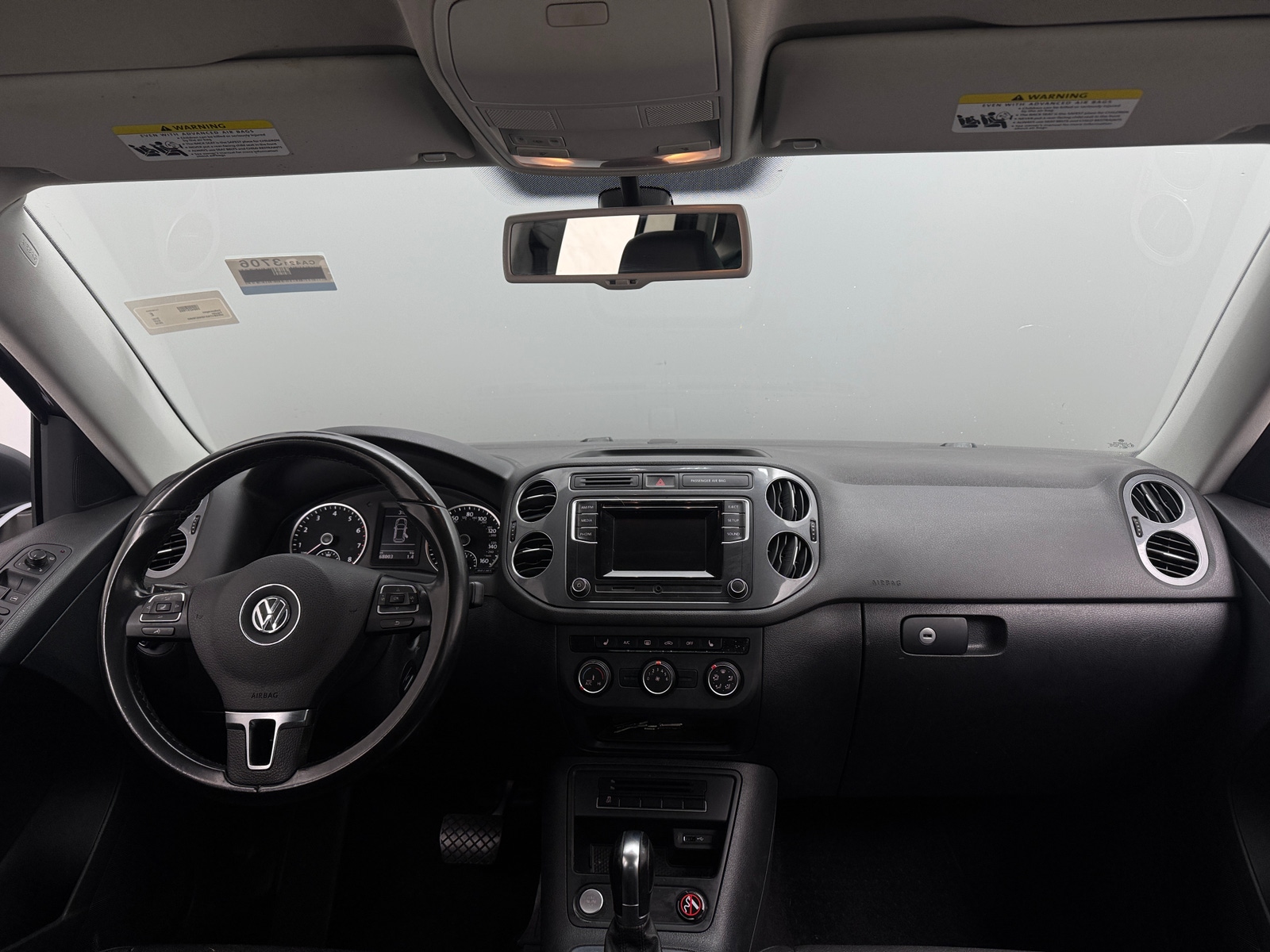 Thumbnail: 2016 Volkswagen Tiguan - 3