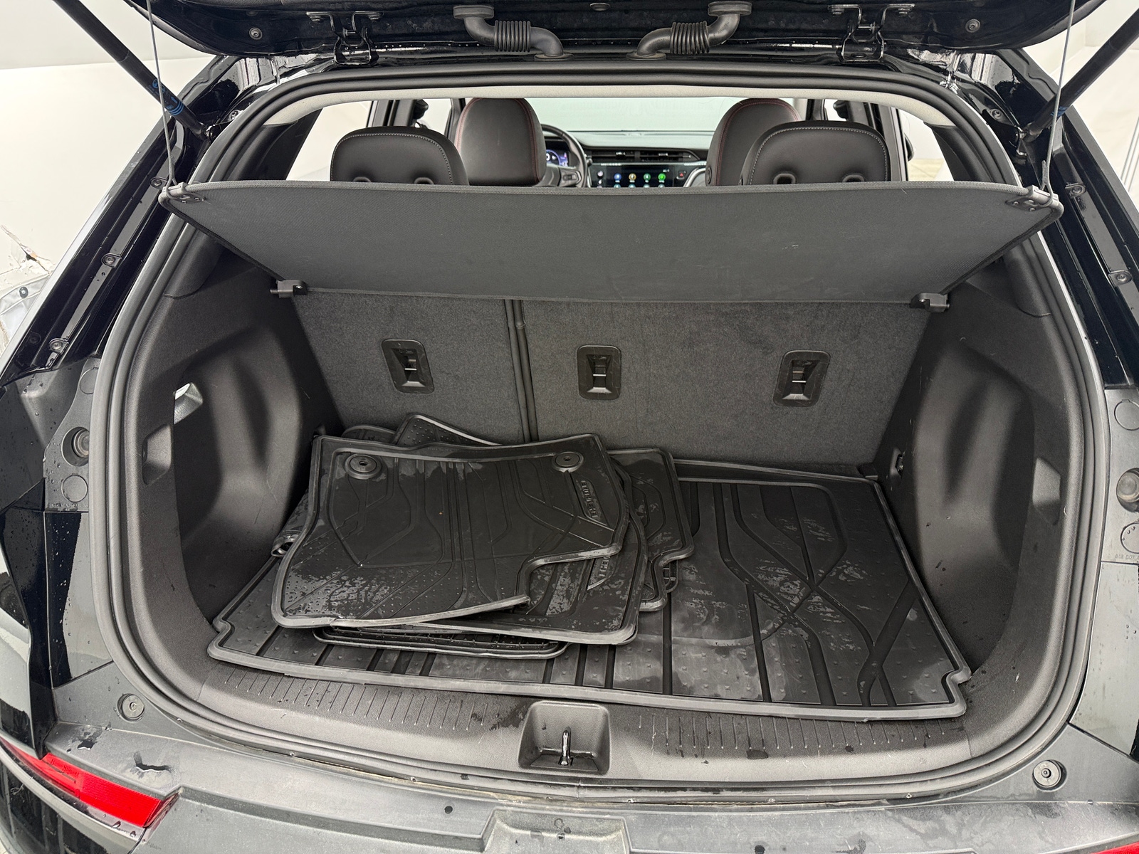 Thumbnail: 2023 Chevrolet Bolt EUV - 6