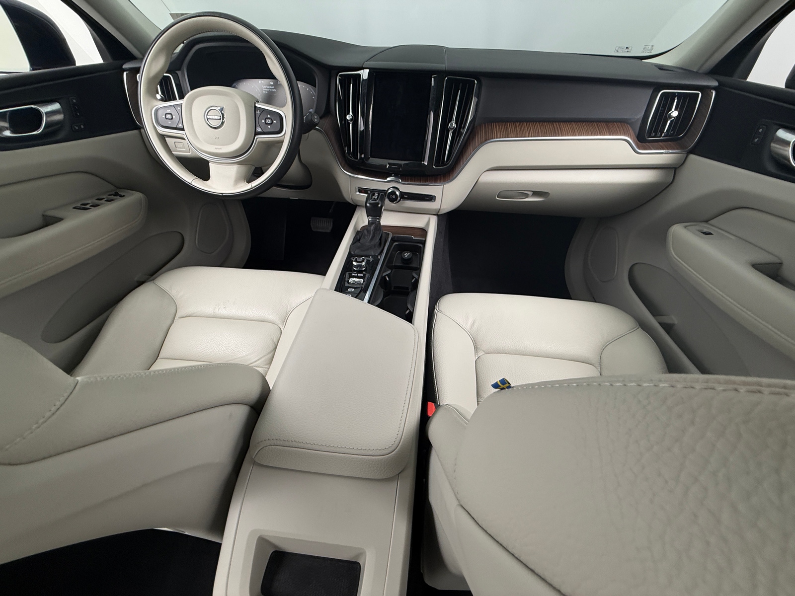 Thumbnail: 2021 Volvo XC60 - 2