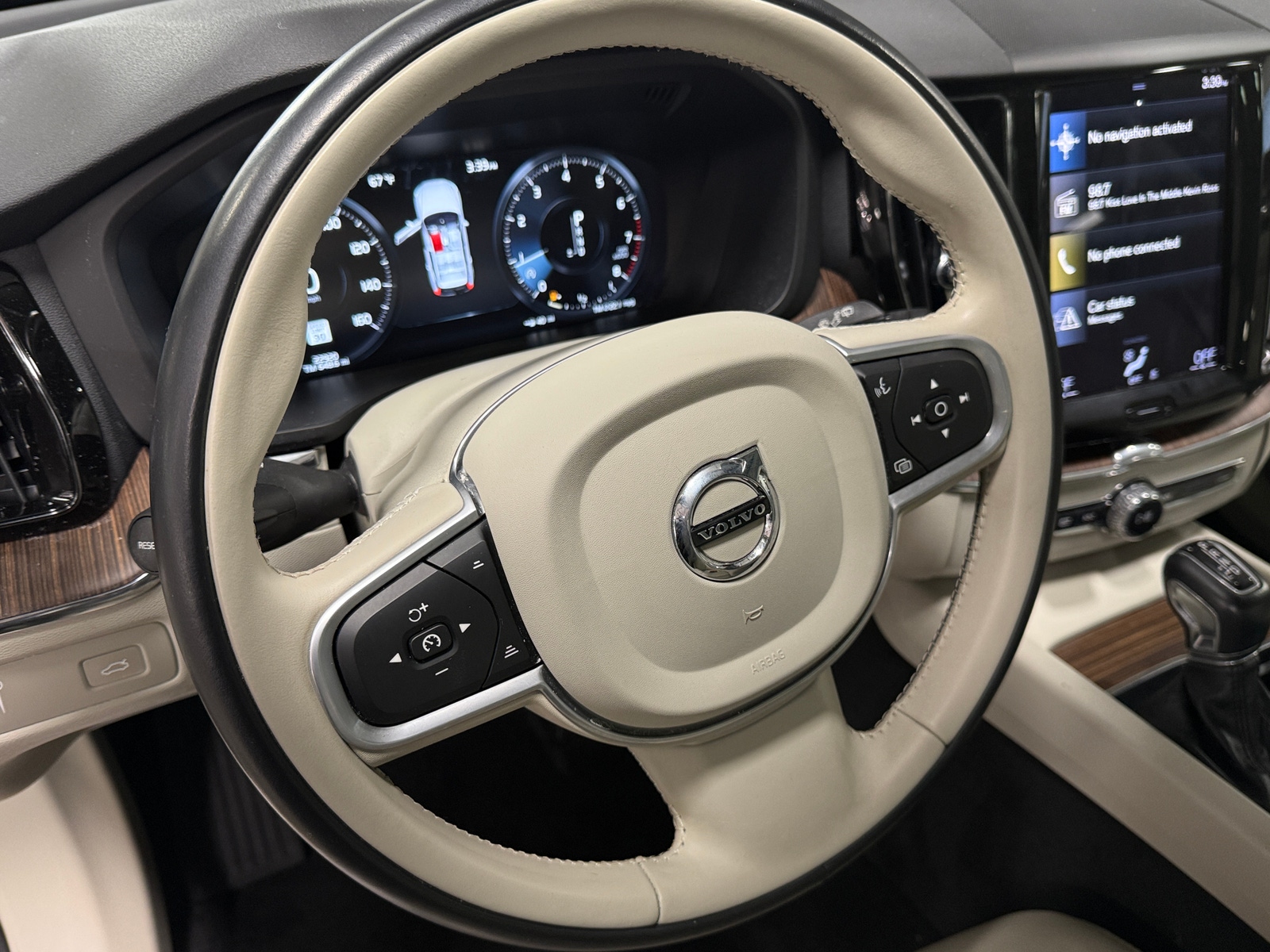 Thumbnail: 2021 Volvo XC60 - 4
