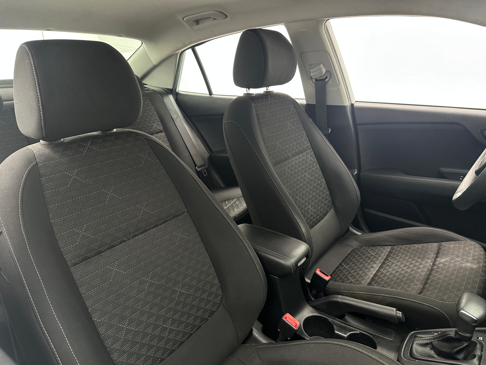 Thumbnail: 2019 Kia Rio - 2