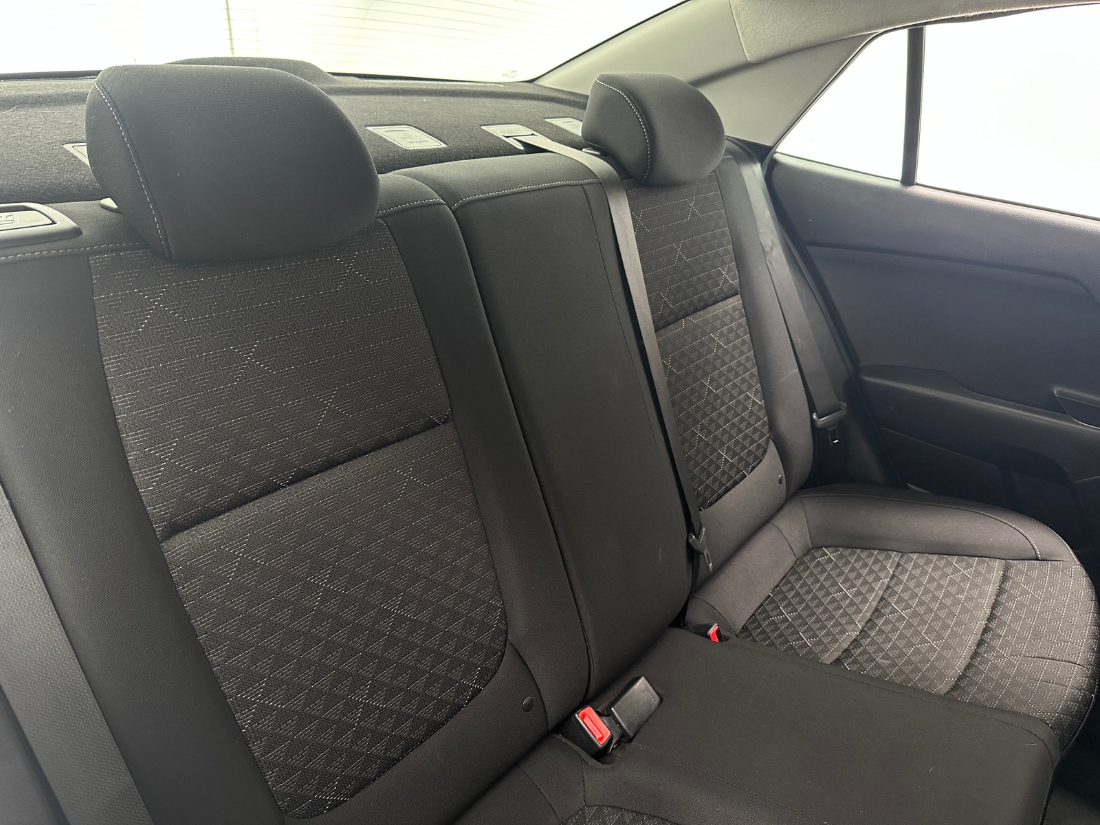 Thumbnail: 2019 Kia Rio - 6