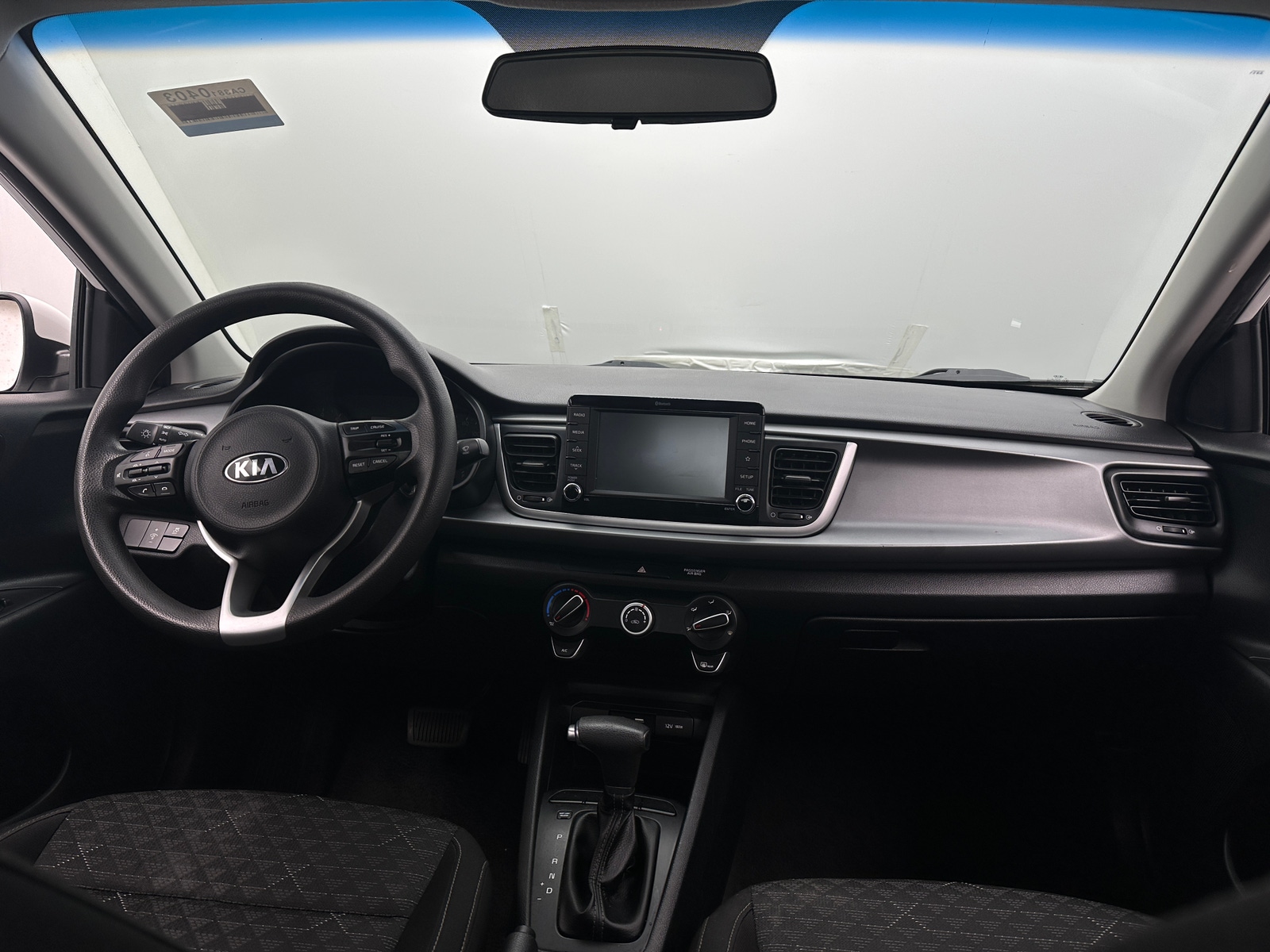 Thumbnail: 2019 Kia Rio - 3