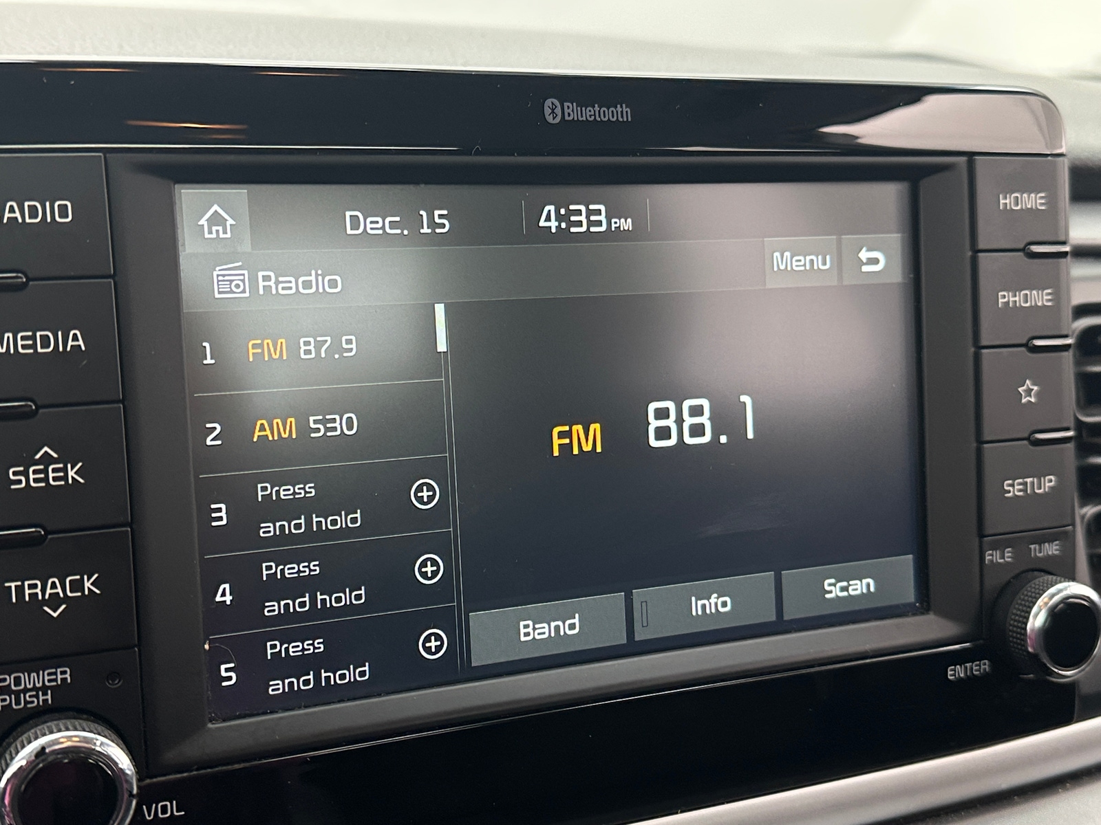 Thumbnail: 2019 Kia Rio - 4