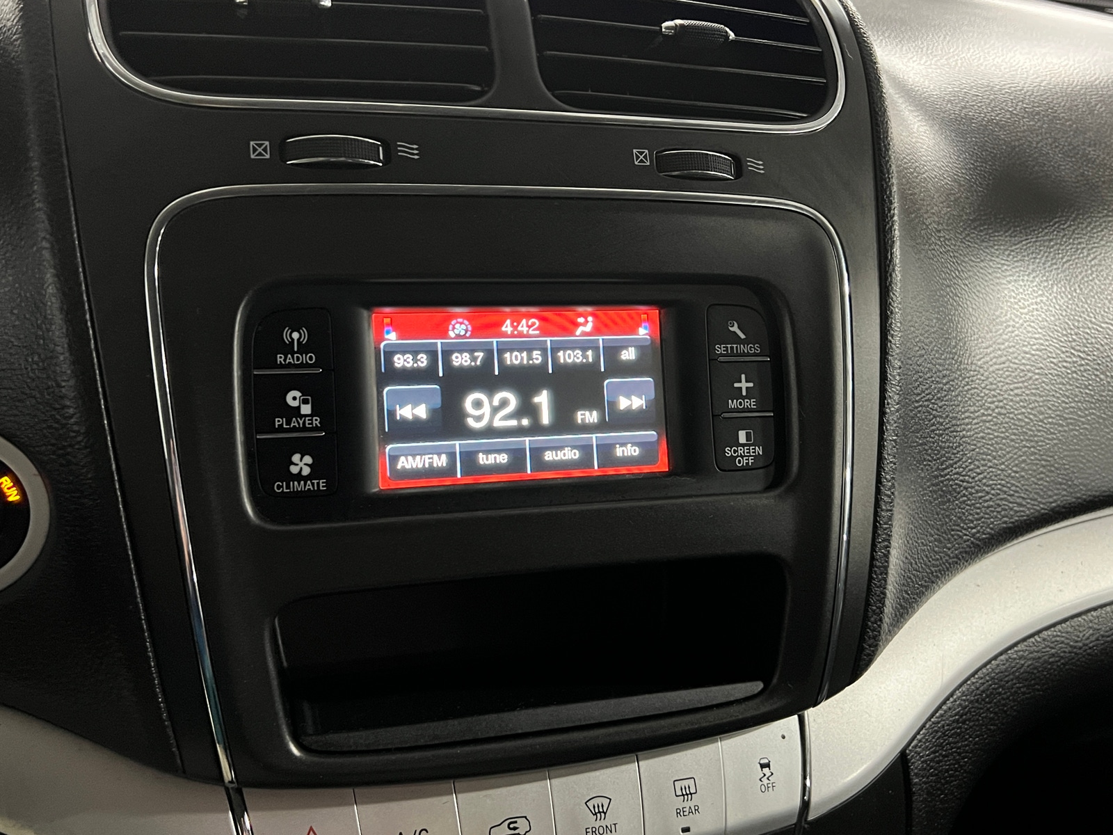 Thumbnail: 2018 Dodge Journey - 4