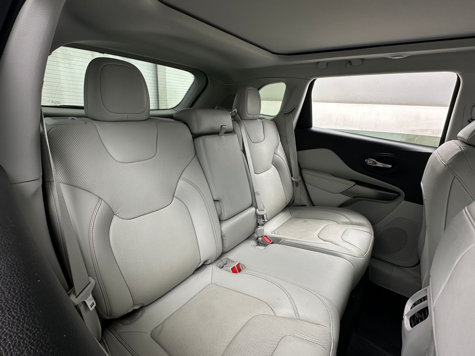 Thumbnail: 2022 Jeep Cherokee - 5