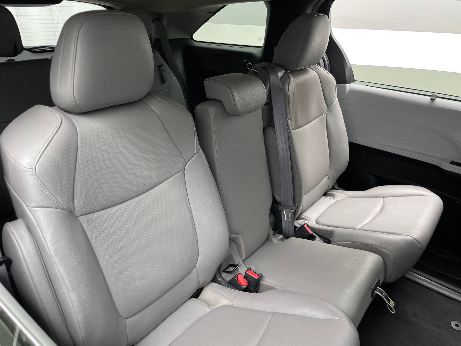 Thumbnail: 2025 Toyota Sienna - 5