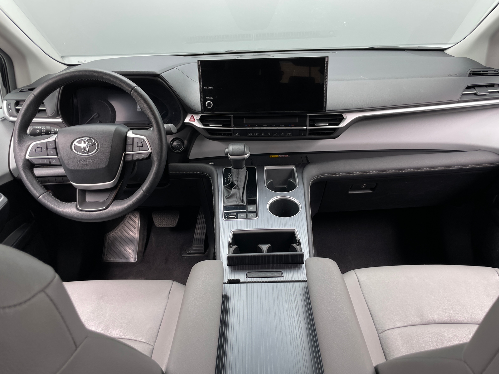 Thumbnail: 2025 Toyota Sienna - 2