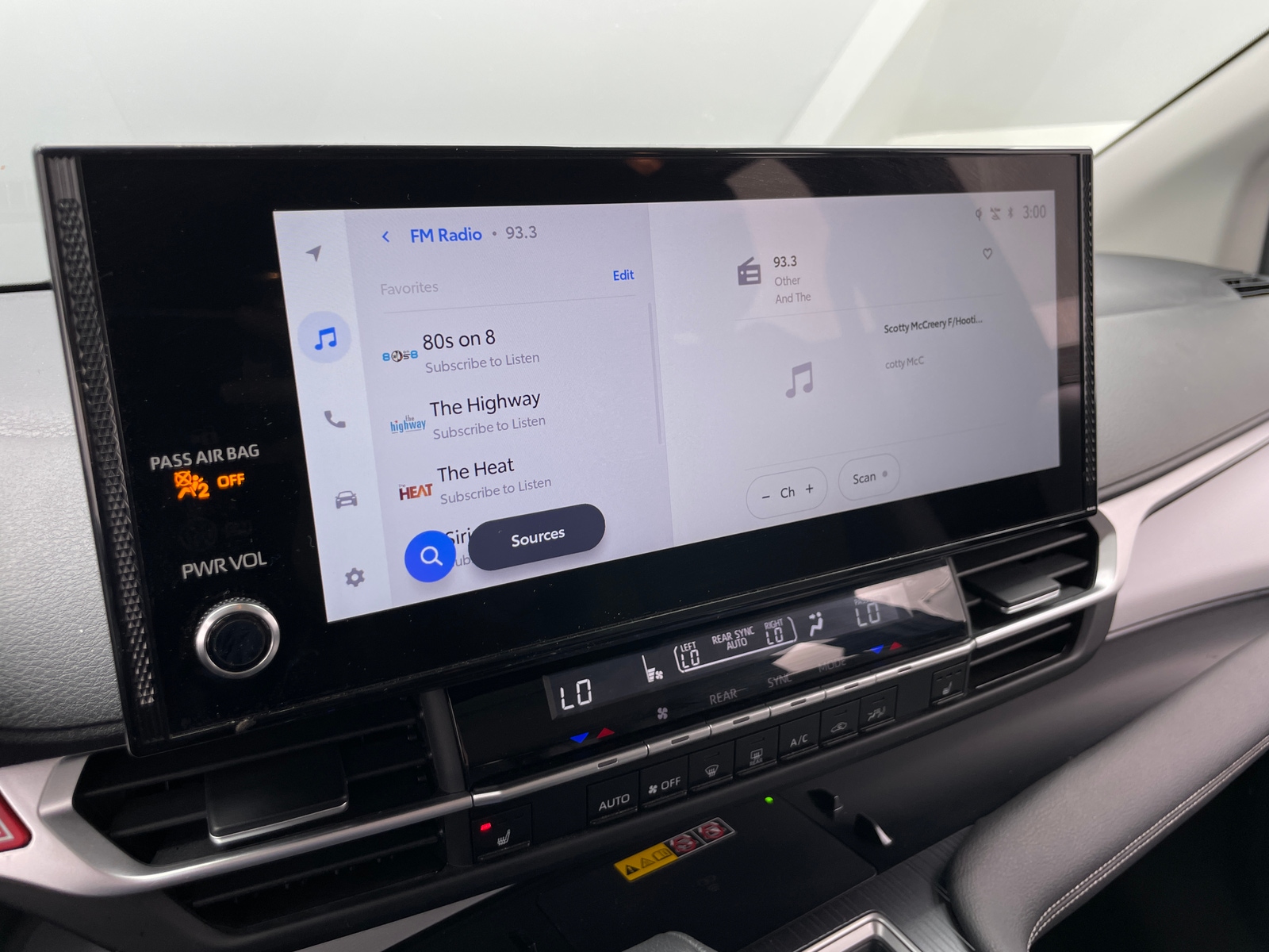 Thumbnail: 2025 Toyota Sienna - 3