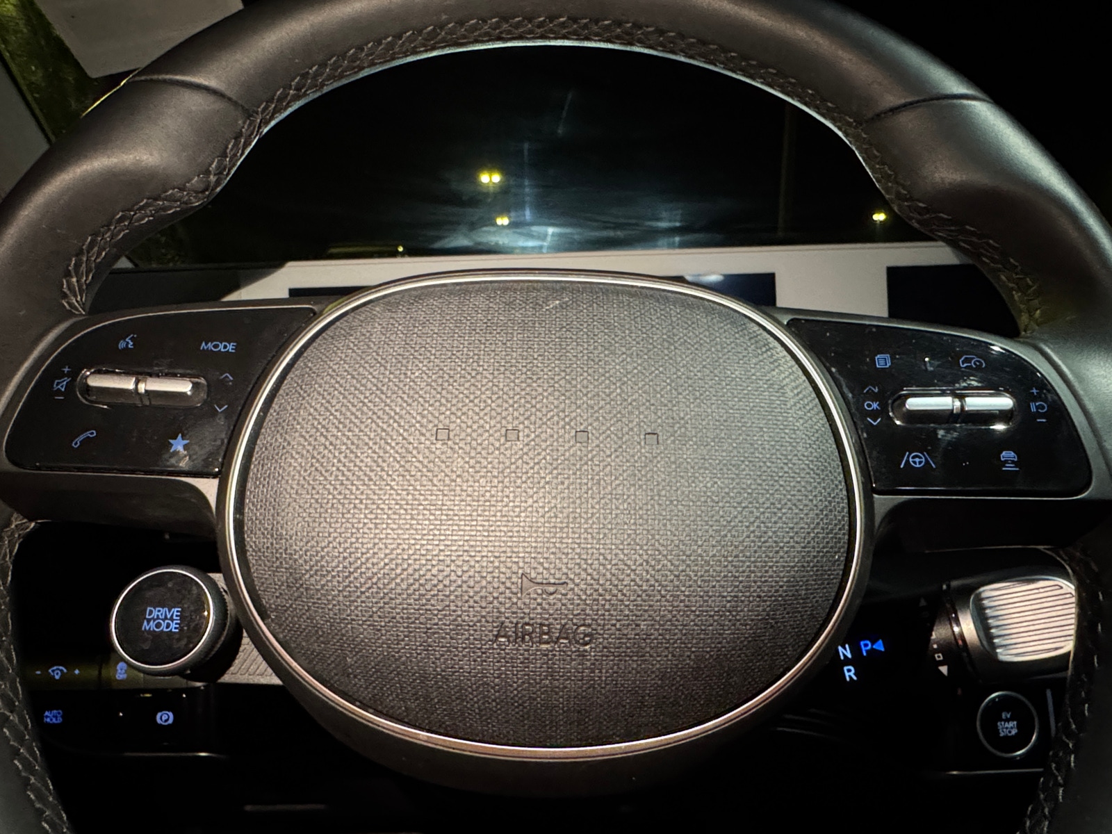 Thumbnail: 2023 Hyundai Ioniq 5 - 4