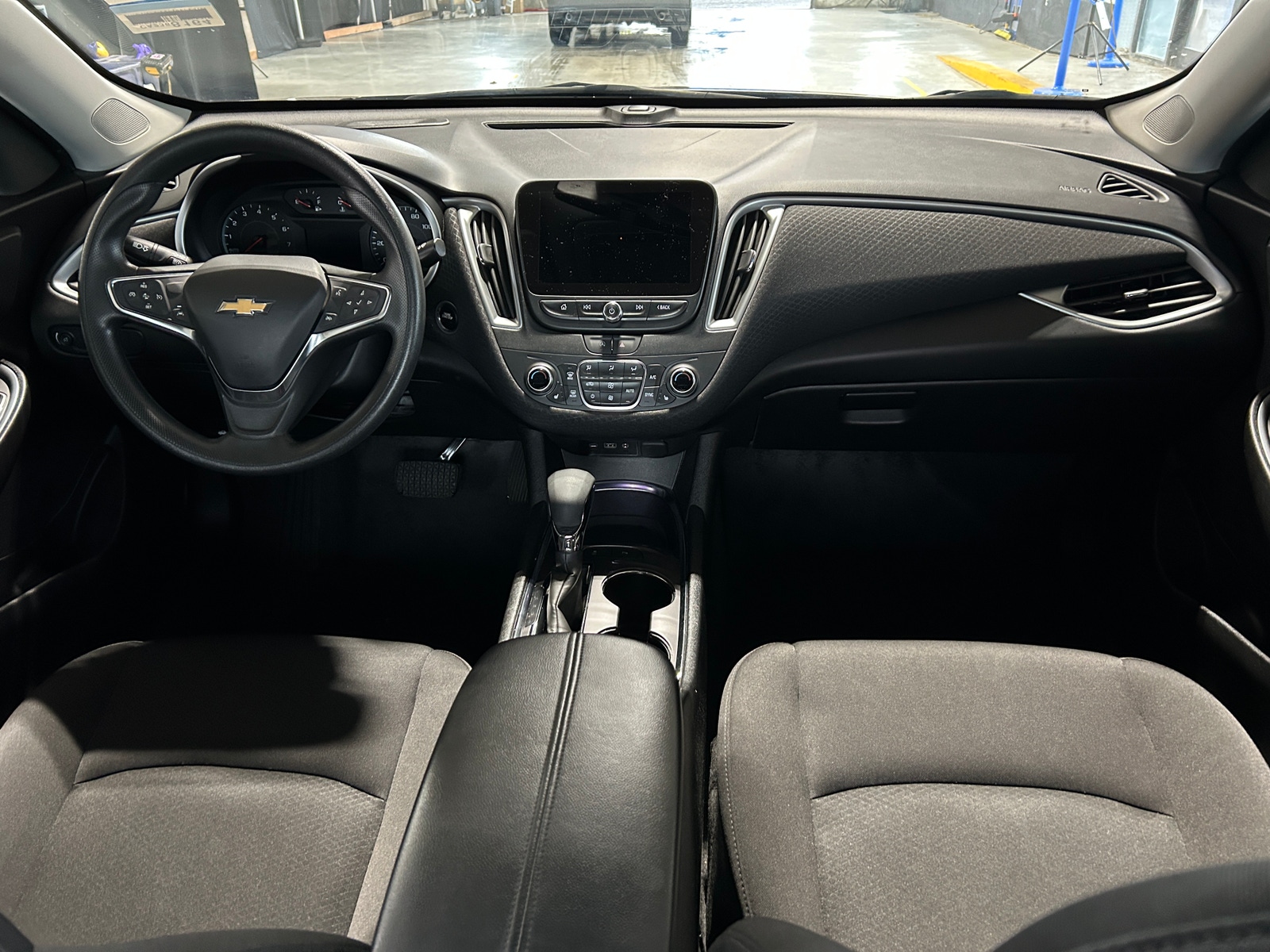 Thumbnail: 2024 Chevrolet Malibu - 3