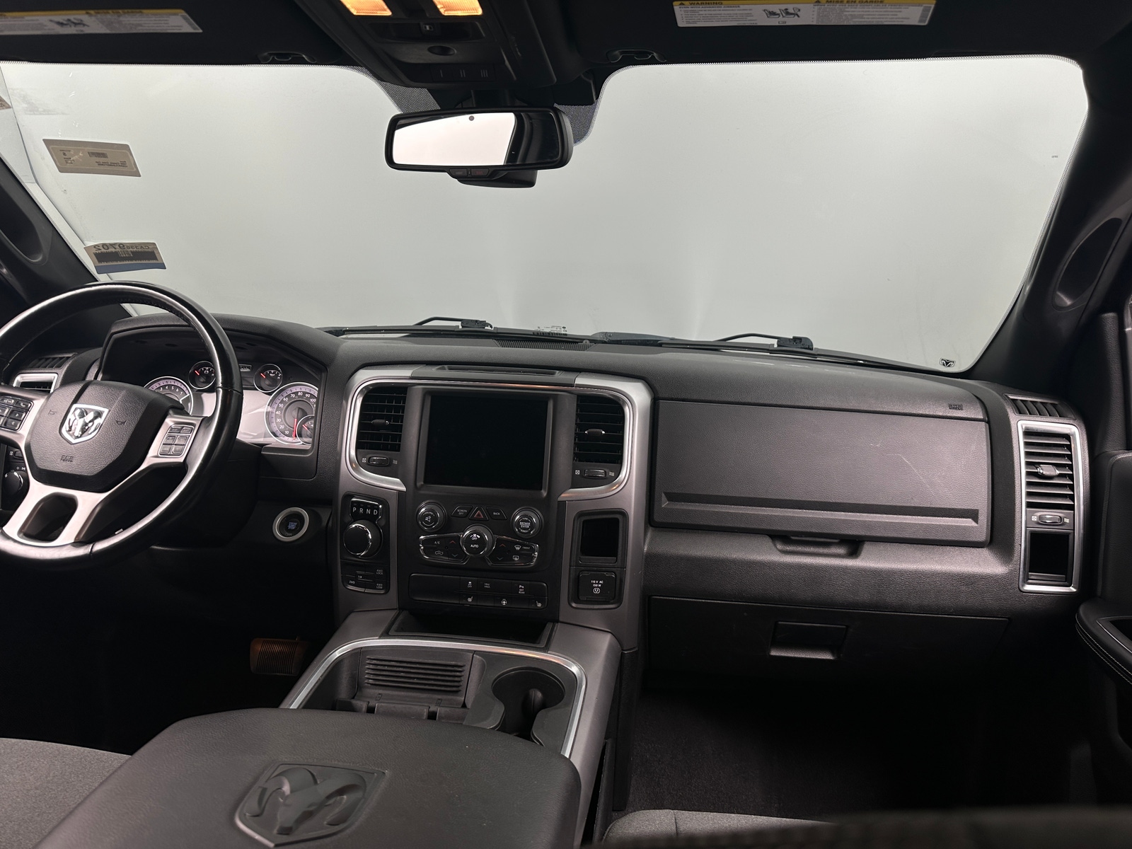 Thumbnail: 2022 RAM 1500 Classic - 3