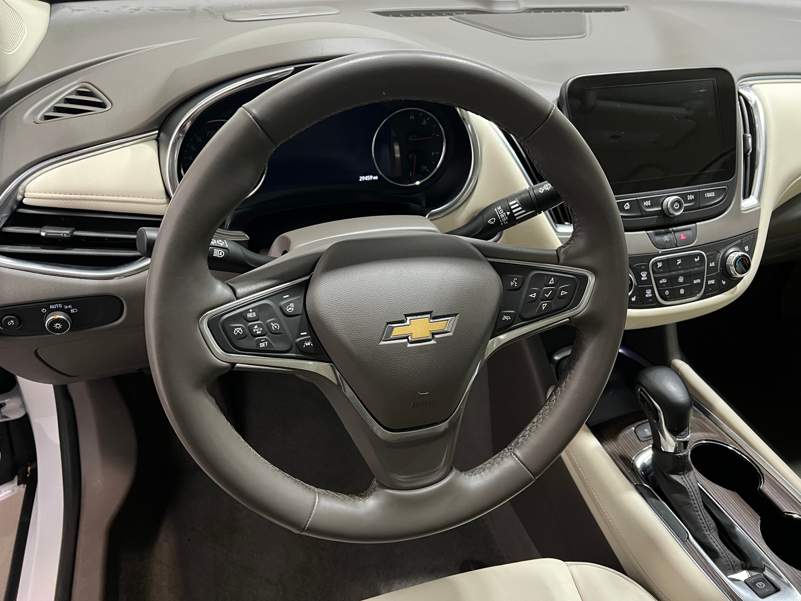 Thumbnail: 2024 Chevrolet Malibu - 4