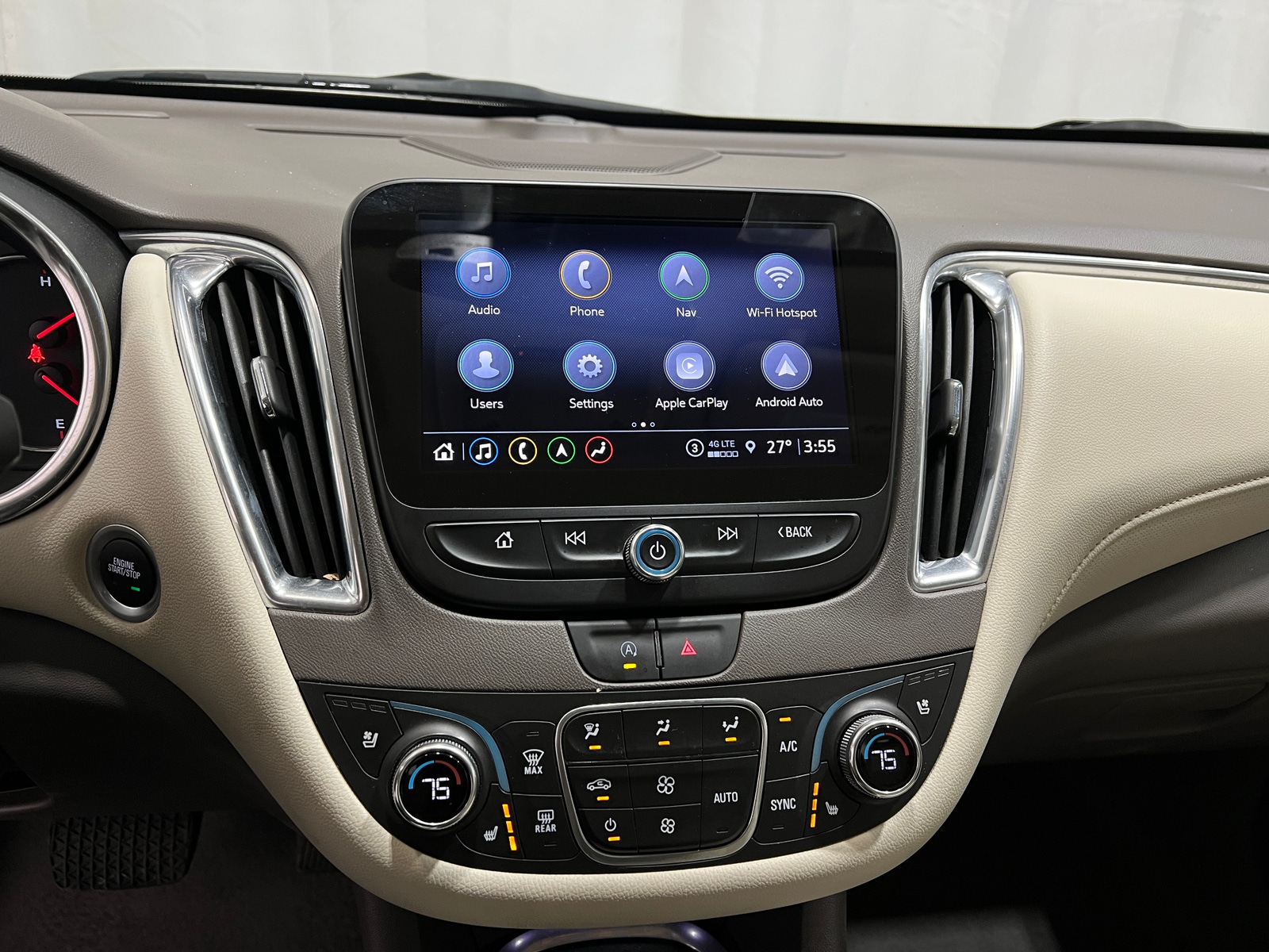 Thumbnail: 2024 Chevrolet Malibu - 3