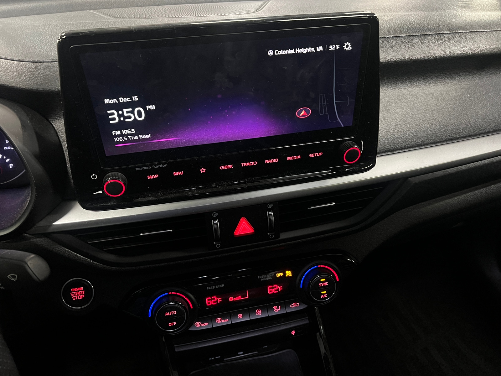 Thumbnail: 2024 Kia Forte - 4