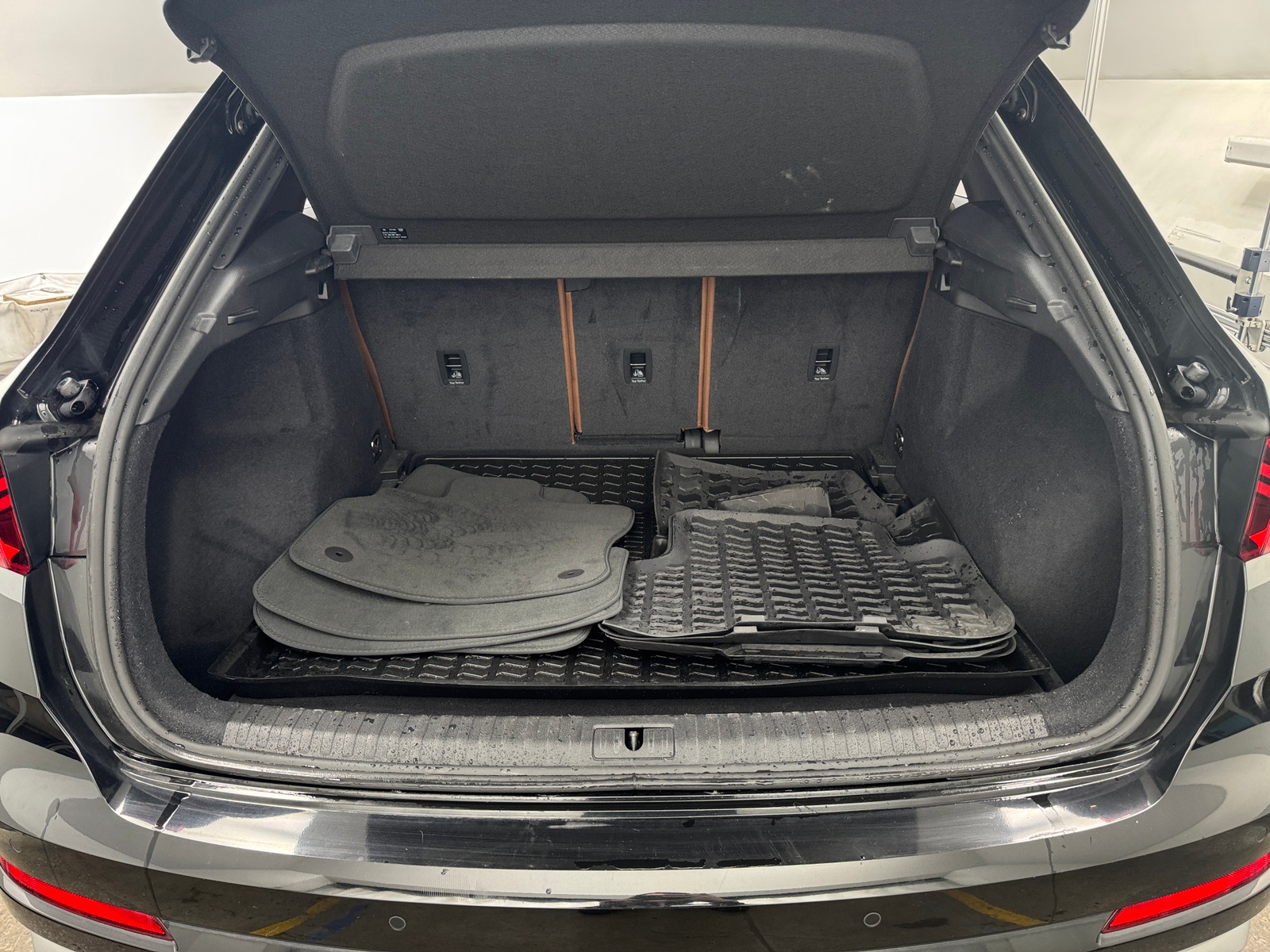 Thumbnail: 2020 Audi Q3 - 6