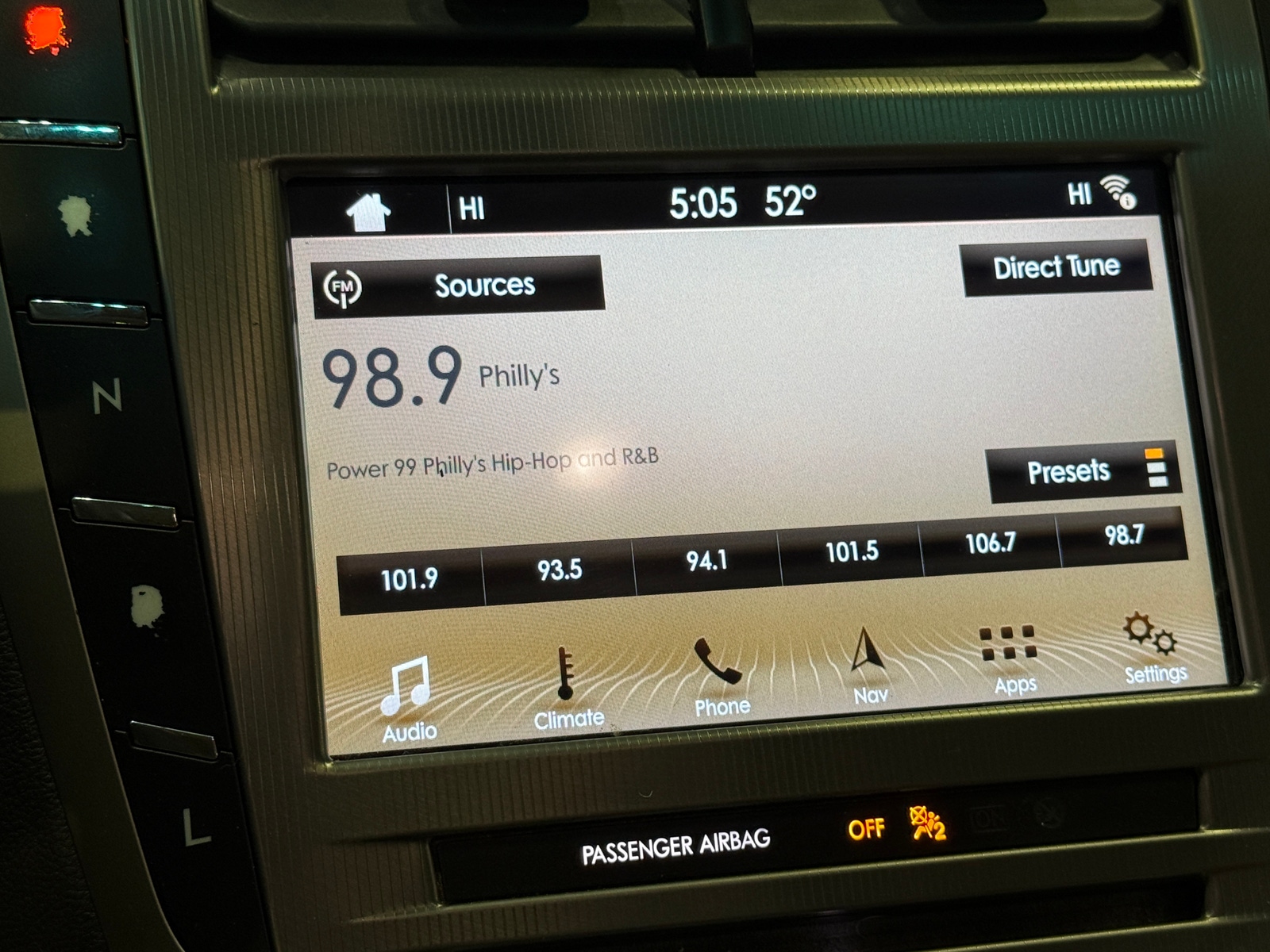 Thumbnail: 2017 Lincoln MKZ - 3