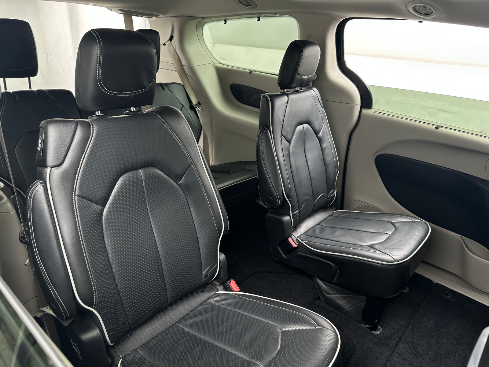 Thumbnail: 2021 Chrysler Pacifica - 5