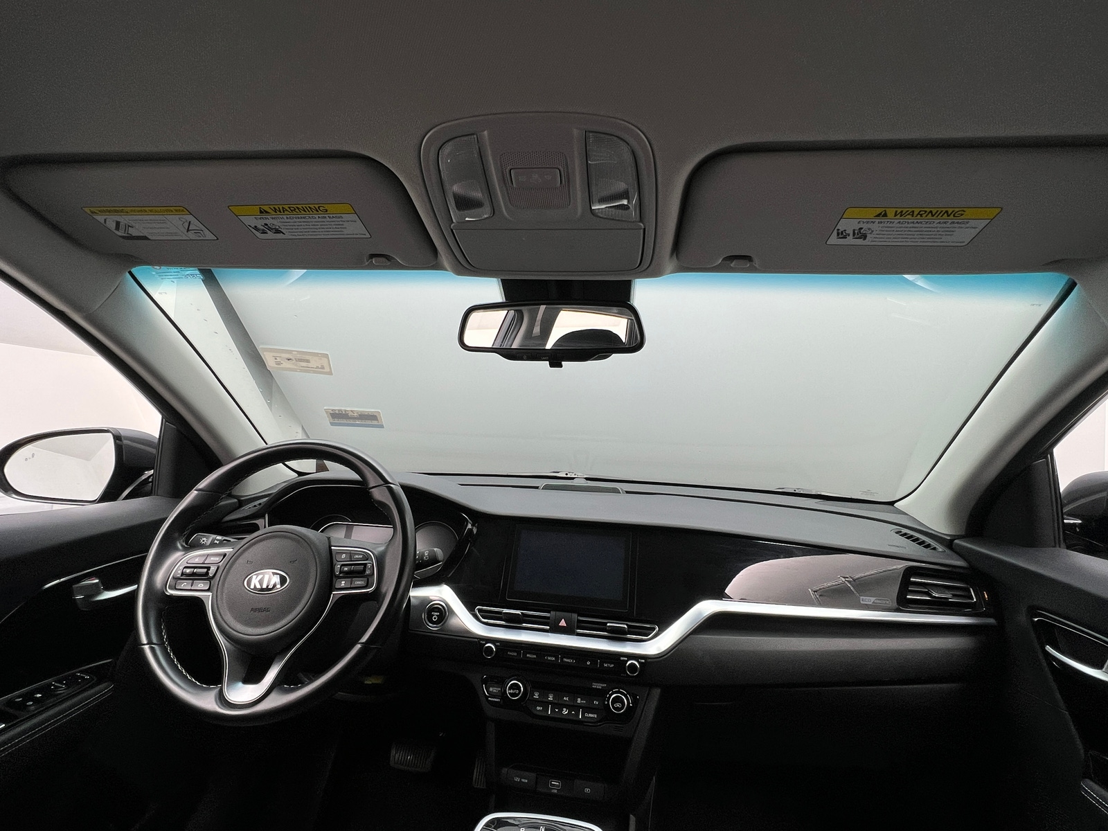 Thumbnail: 2020 Kia Niro - 3