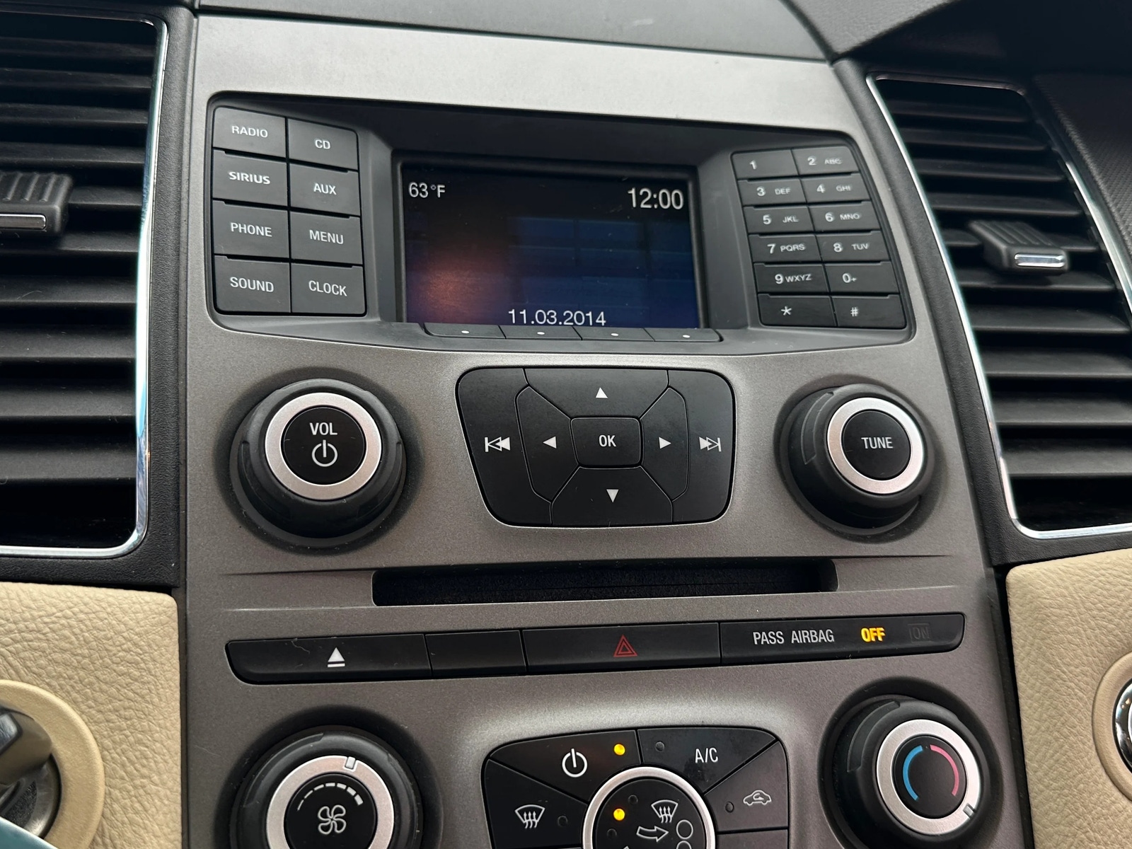 Thumbnail: 2017 Ford Taurus - 4