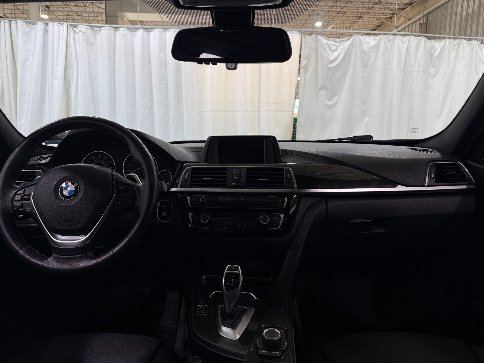 Thumbnail: 2018 BMW 3 Series - 2