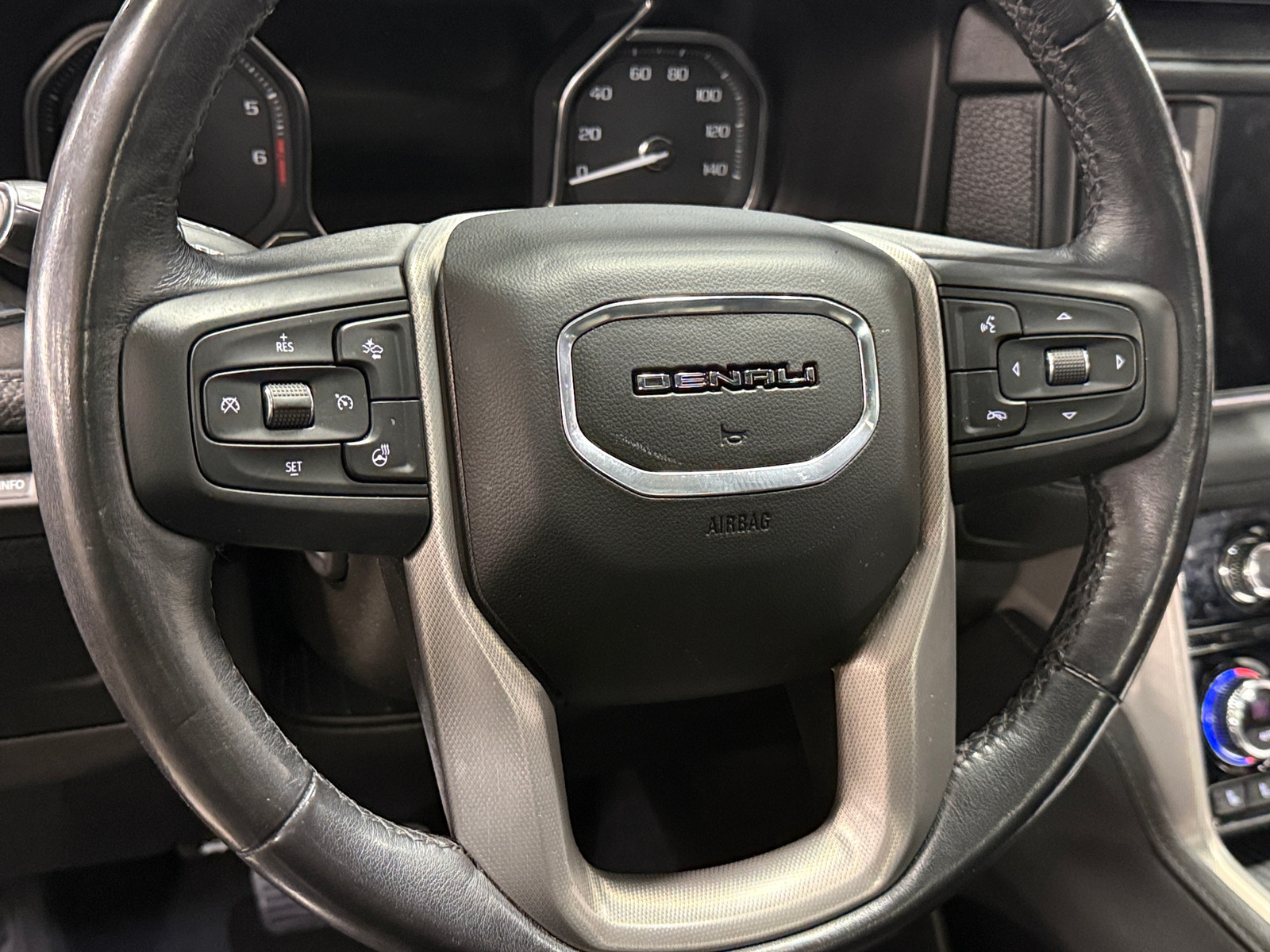 Thumbnail: 2021 GMC Yukon XL - 4