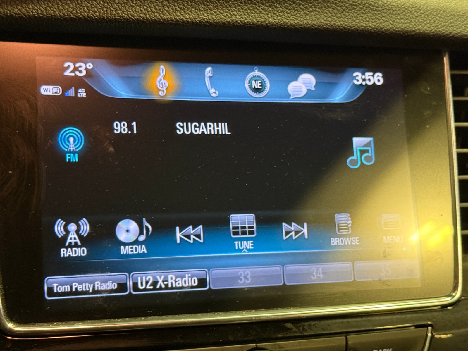 Thumbnail: 2021 Buick Encore - 3