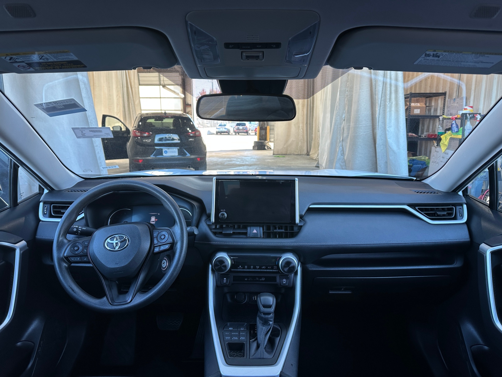 Thumbnail: 2025 Toyota RAV4 - 3