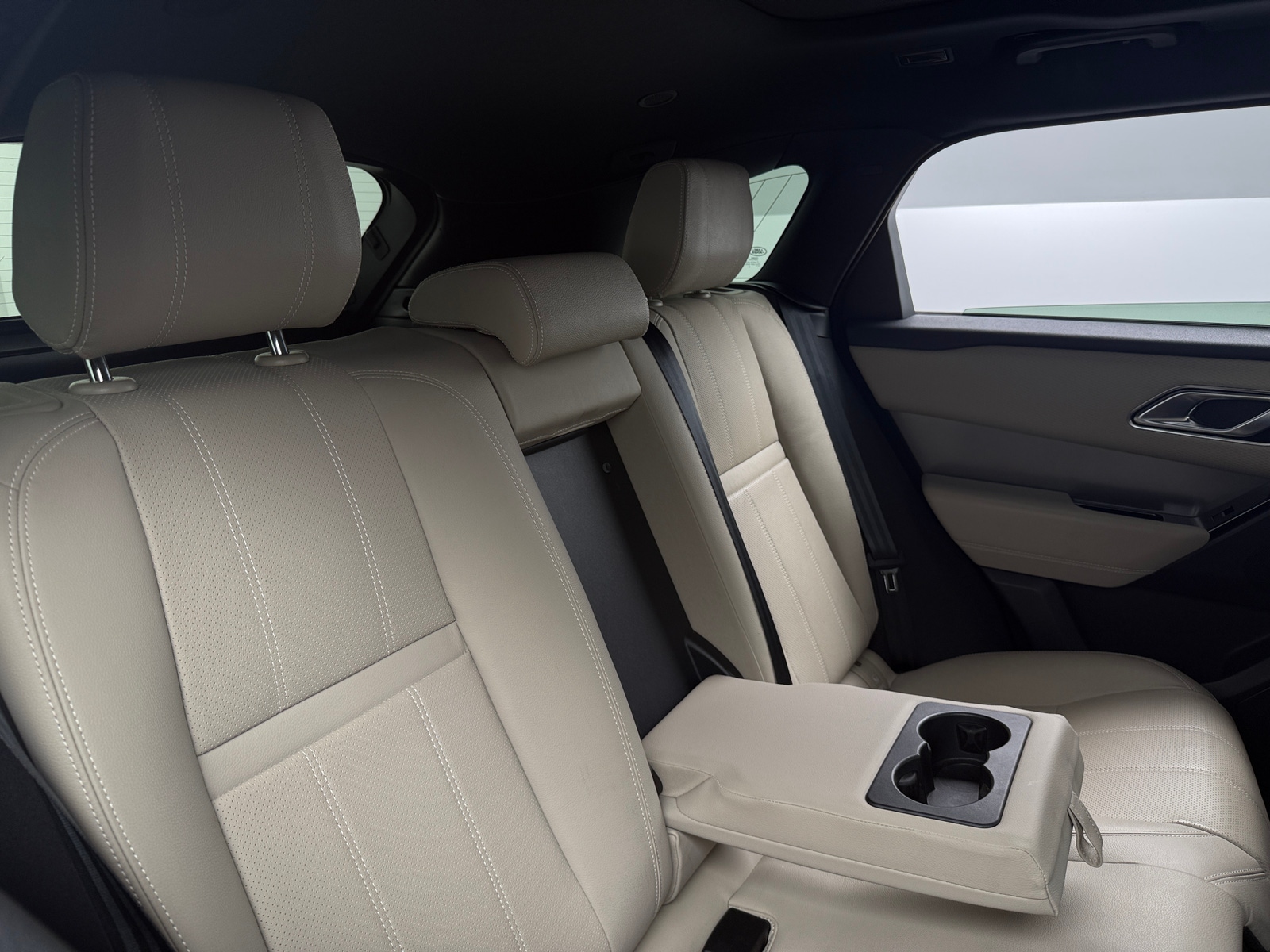 Thumbnail: 2021 Land Rover Range Rover Velar - 5