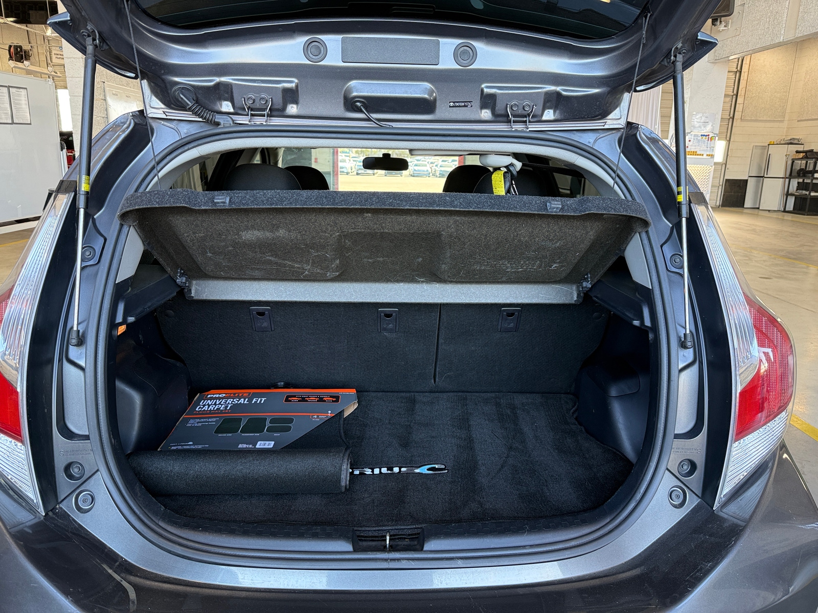 Thumbnail: 2015 Toyota Prius c - 7