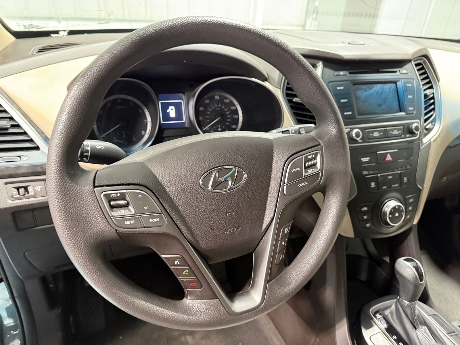 Thumbnail: 2017 Hyundai Santa Fe - 5