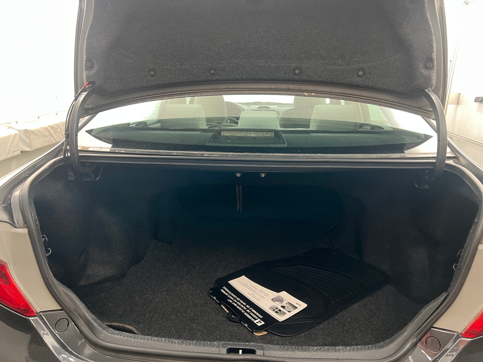 Thumbnail: 2012 Toyota Camry - 7