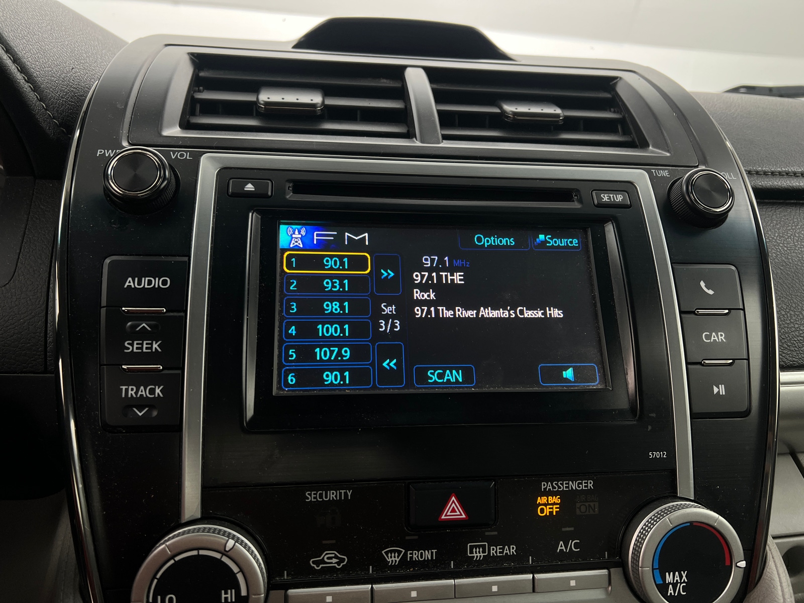 Thumbnail: 2012 Toyota Camry - 4