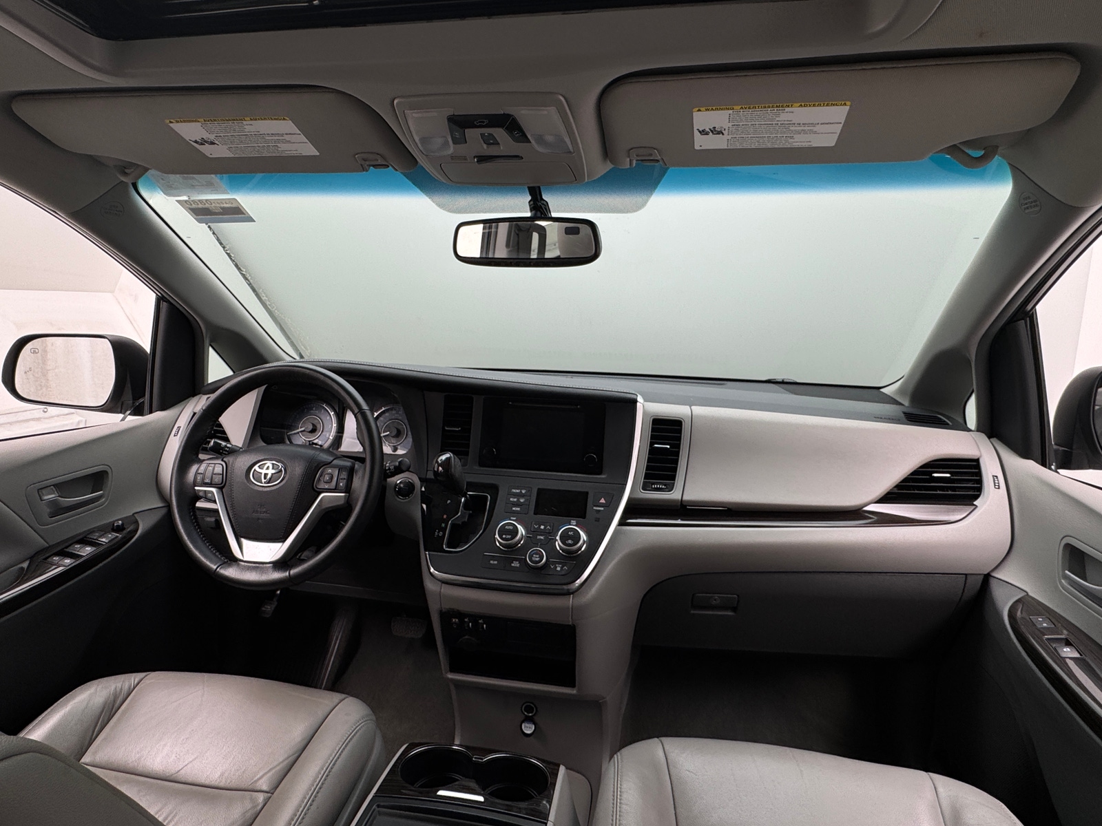 Thumbnail: 2017 Toyota Sienna - 2