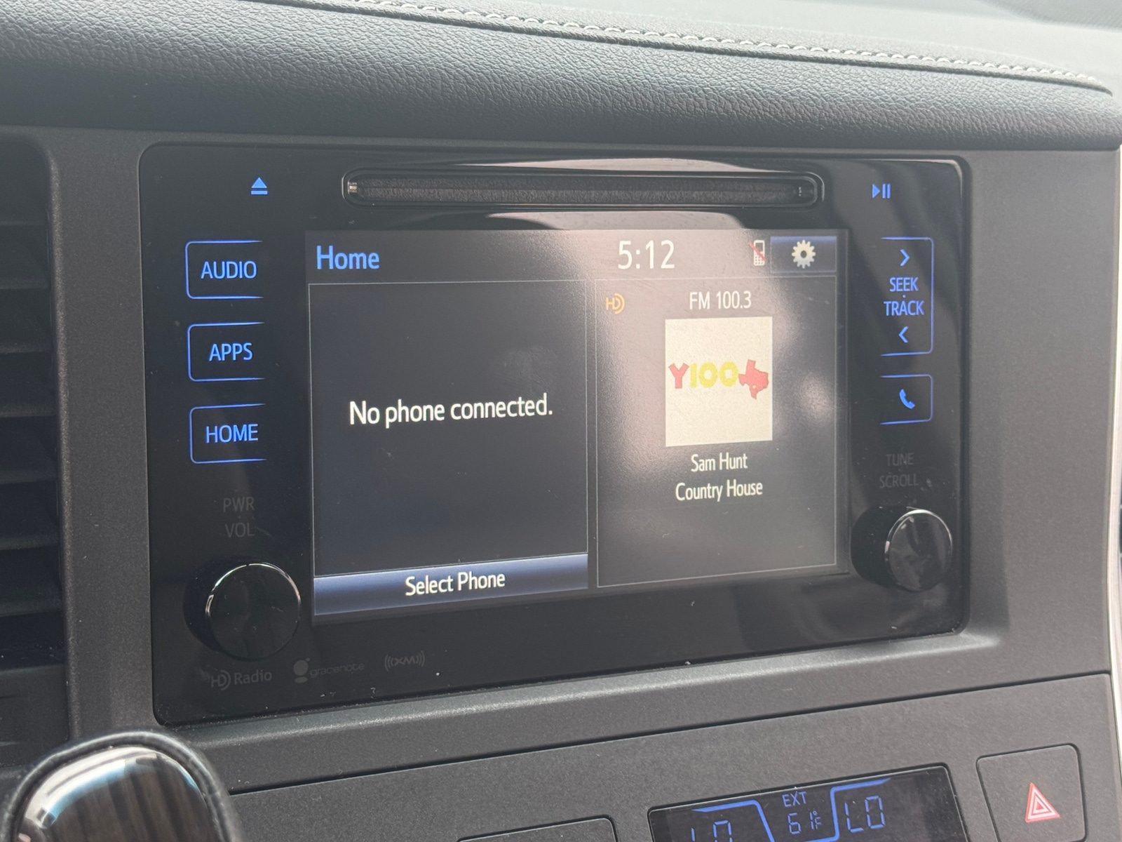 Thumbnail: 2017 Toyota Sienna - 3