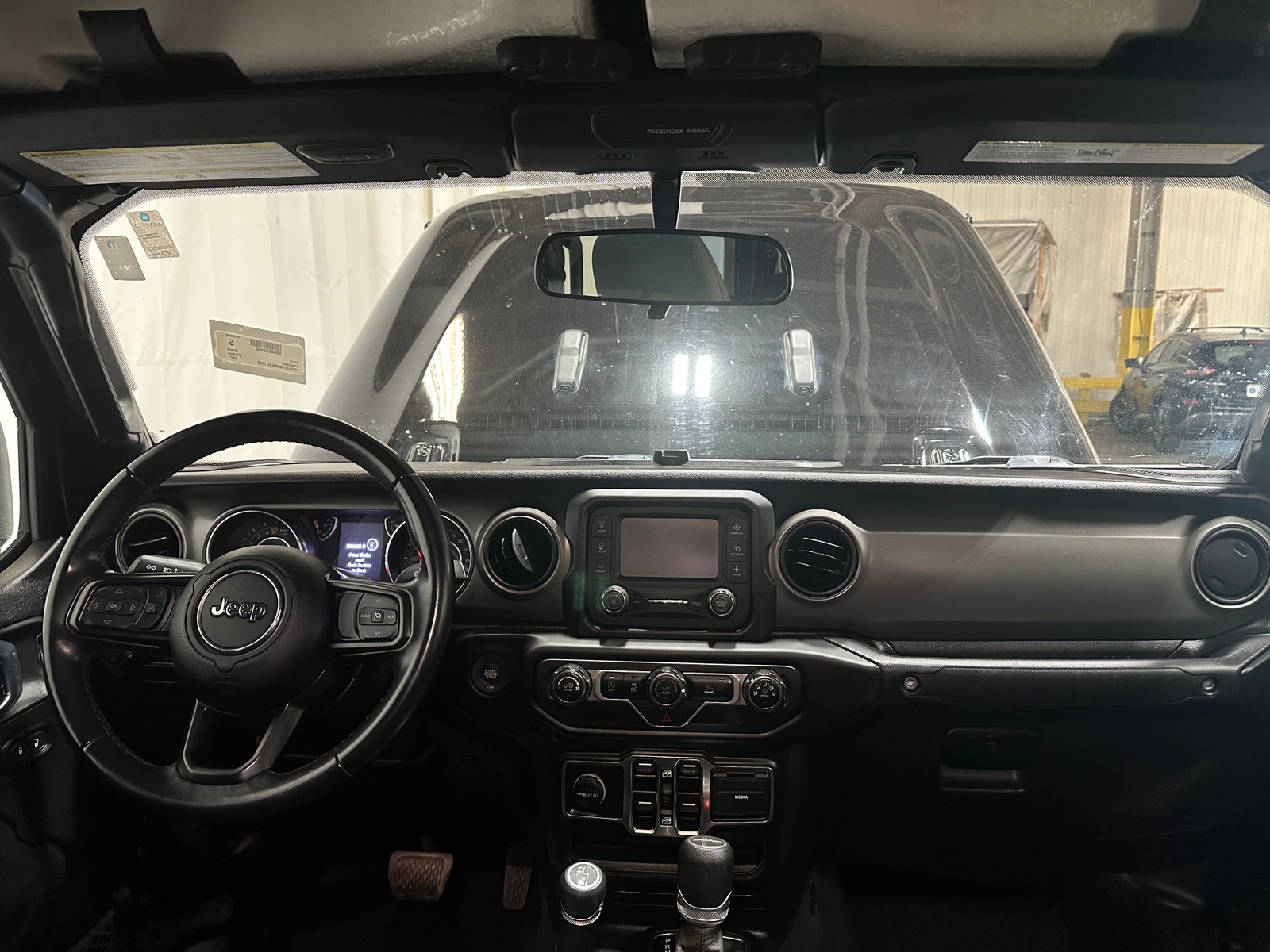 Thumbnail: 2021 Jeep Gladiator - 3