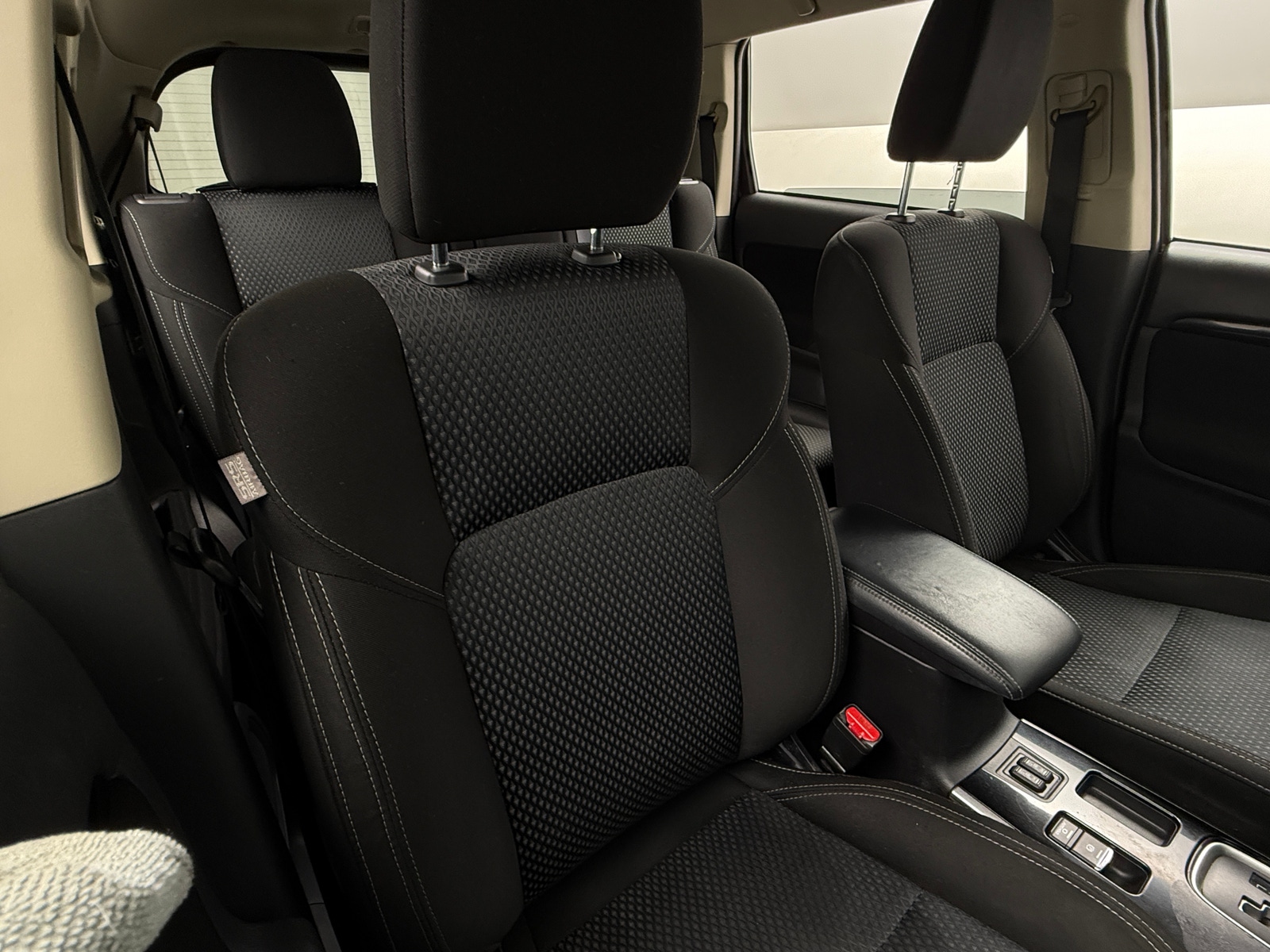 Thumbnail: 2020 Mitsubishi Outlander - 2