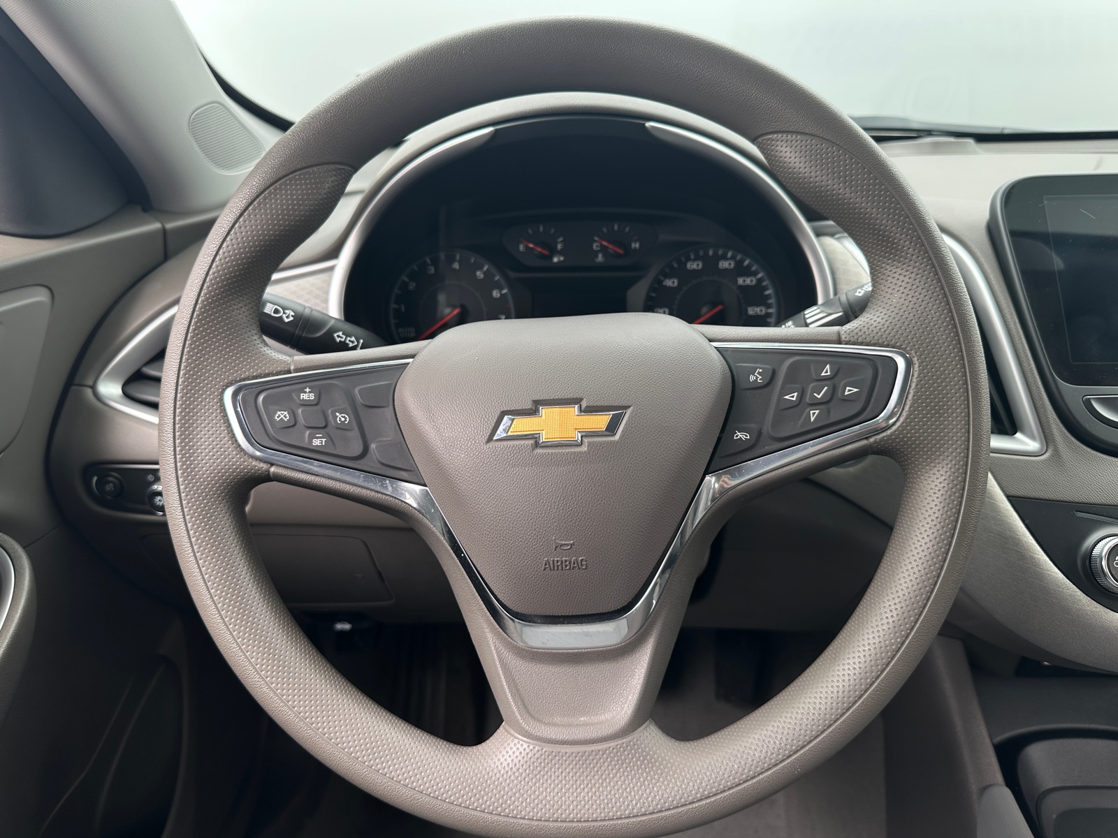 Thumbnail: 2021 Chevrolet Malibu - 5