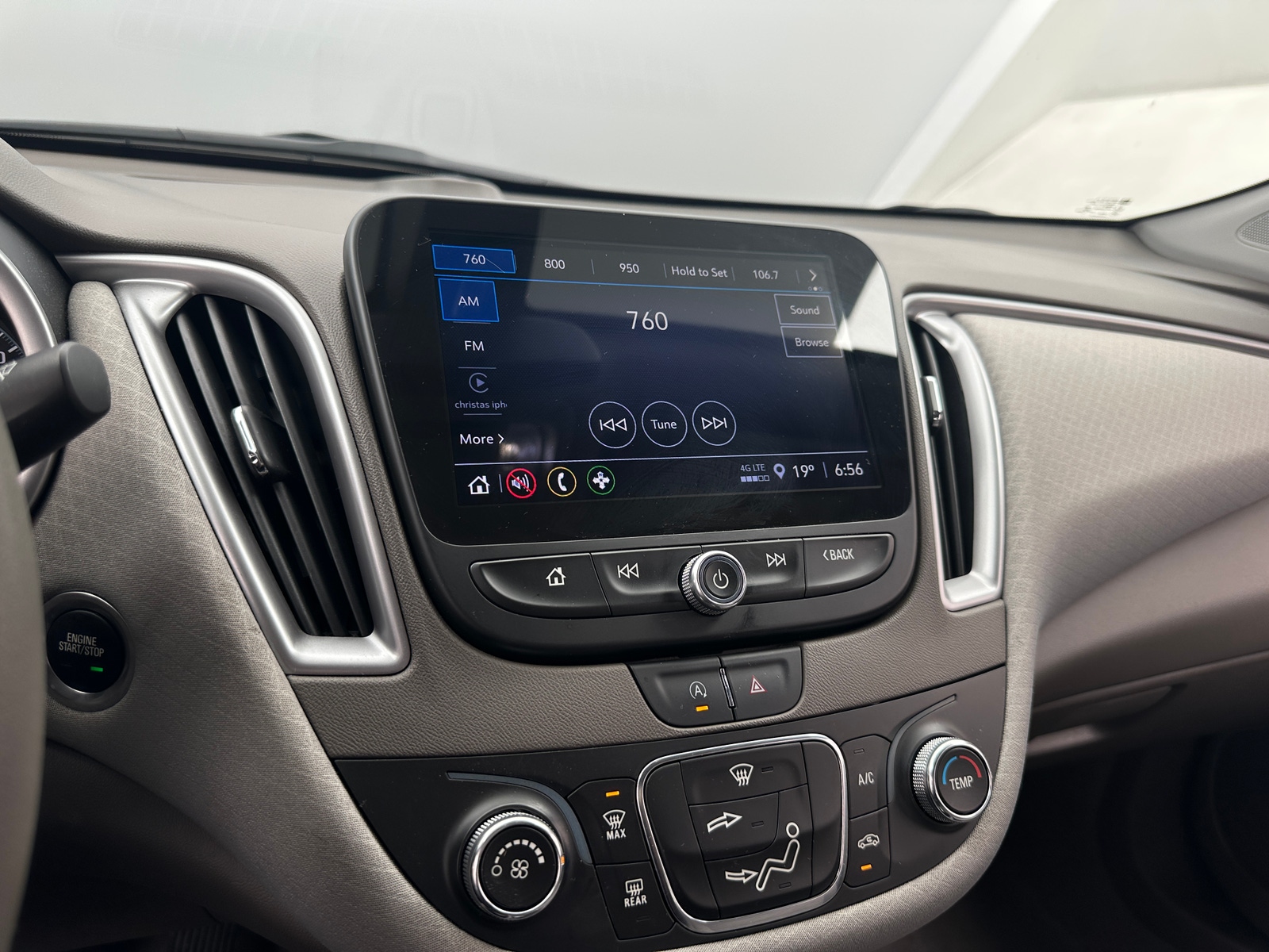 Thumbnail: 2021 Chevrolet Malibu - 4