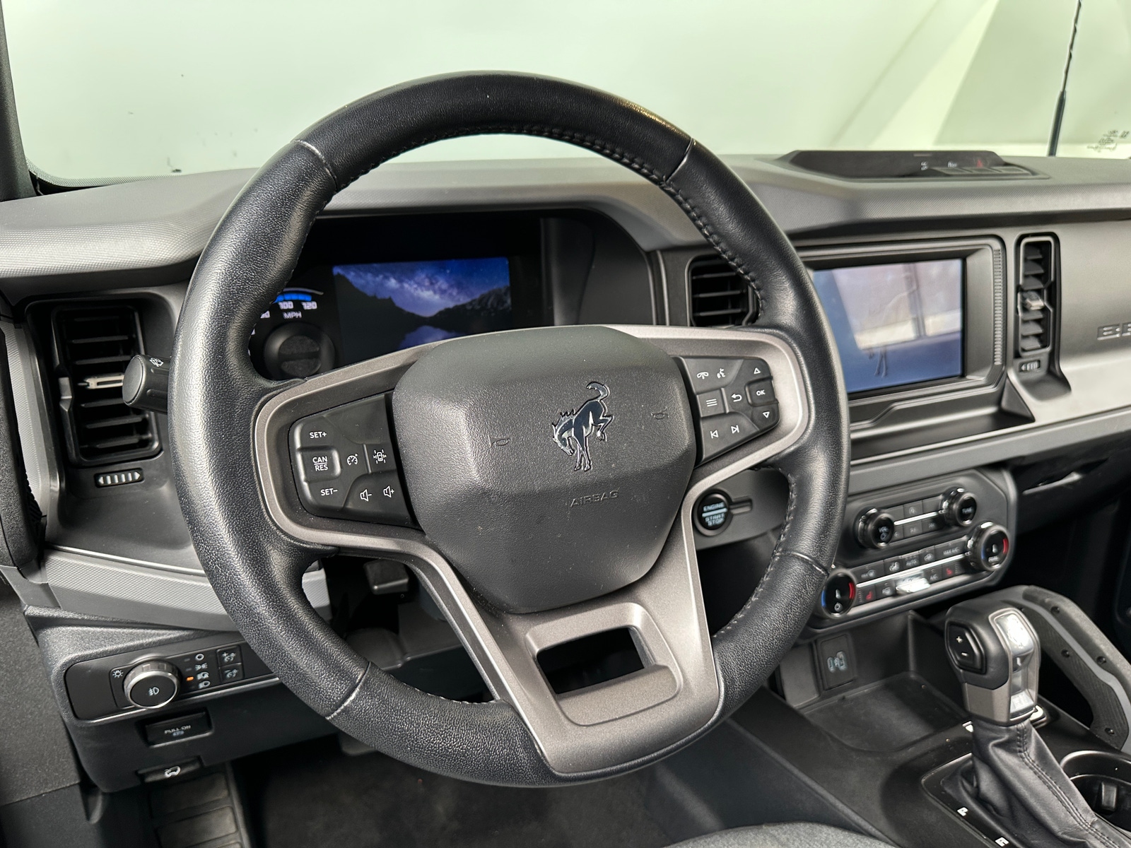 Thumbnail: 2022 Ford Bronco - 5