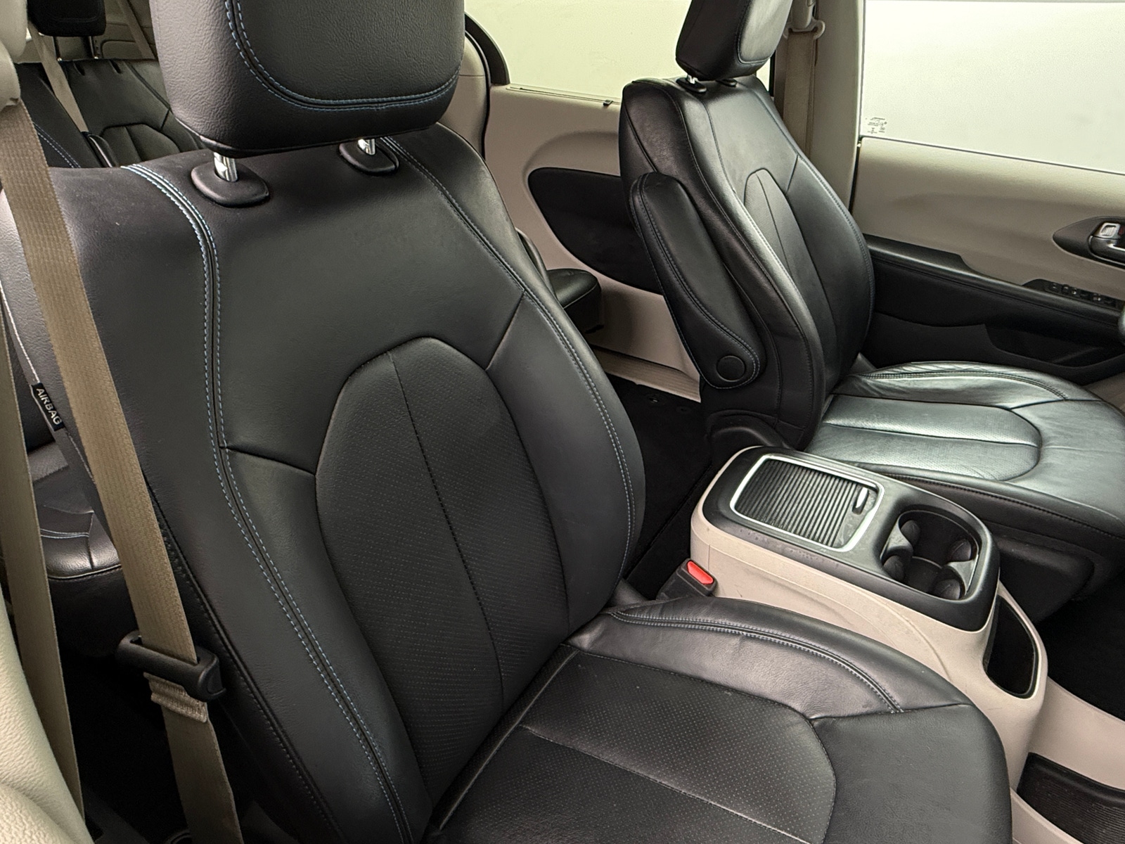 Thumbnail: 2021 Chrysler Pacifica - 2